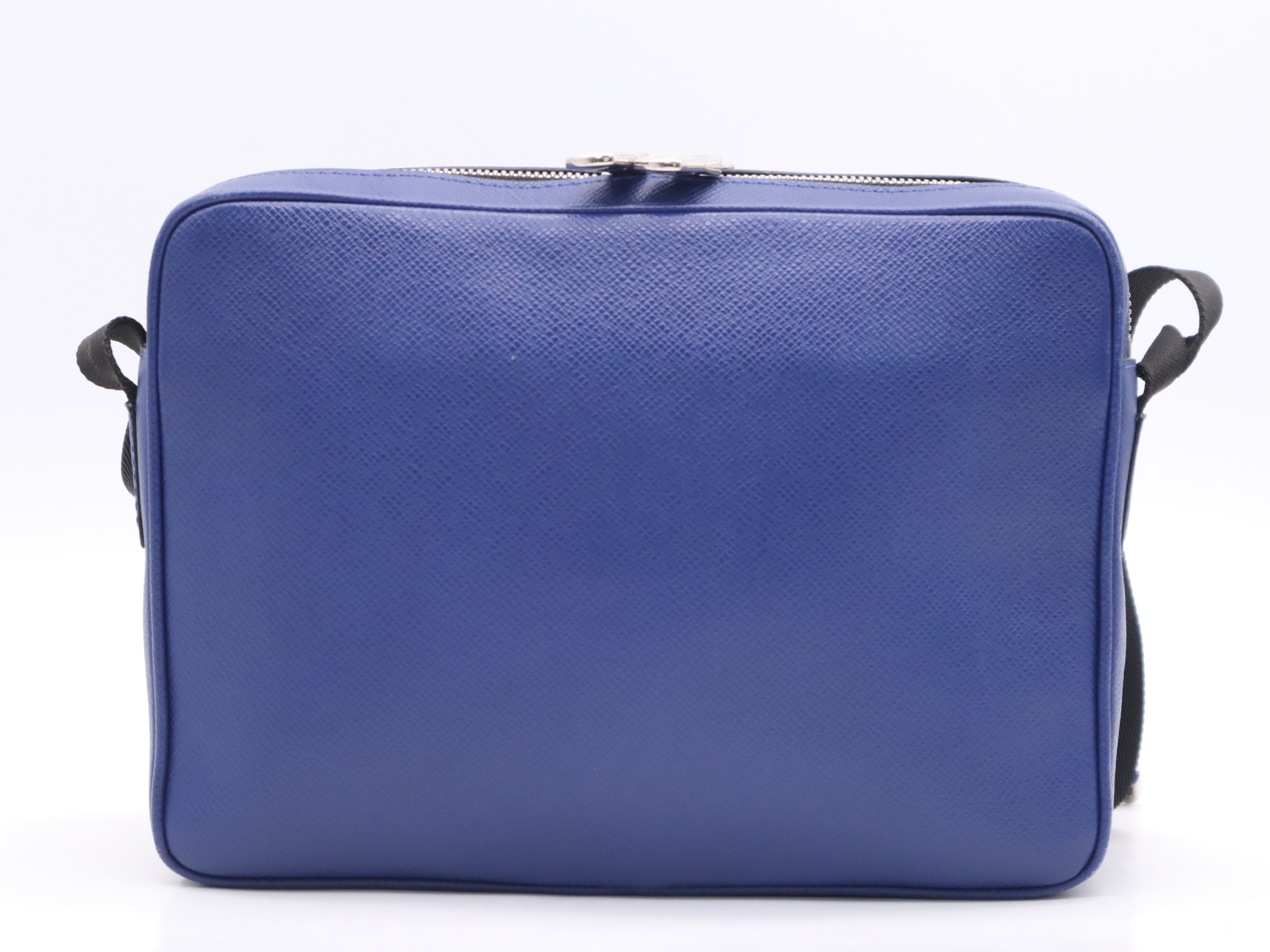 M33437 Taiga Outdoor Messenger PM Cobalt Blue Shoulder Bag — view 2