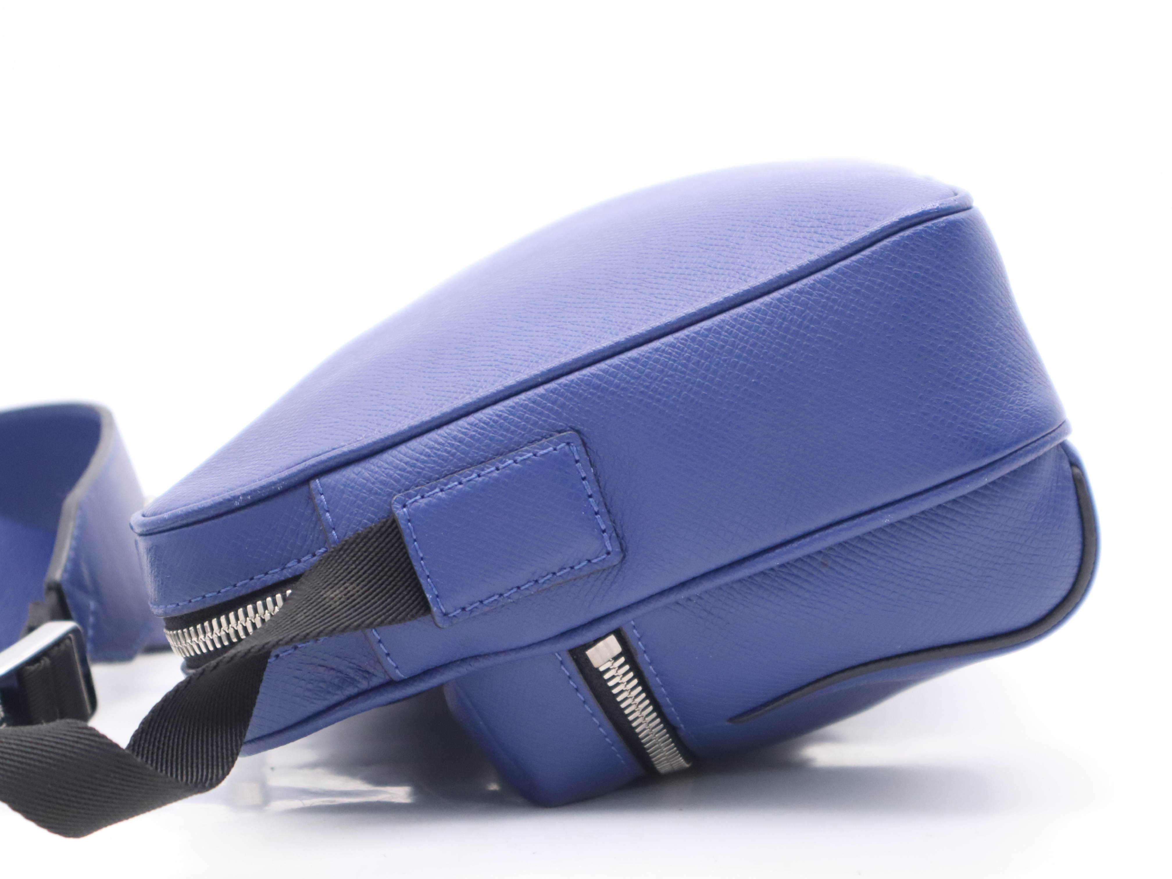M33437 Taiga Outdoor Messenger PM Cobalt Blue Shoulder Bag — view 3