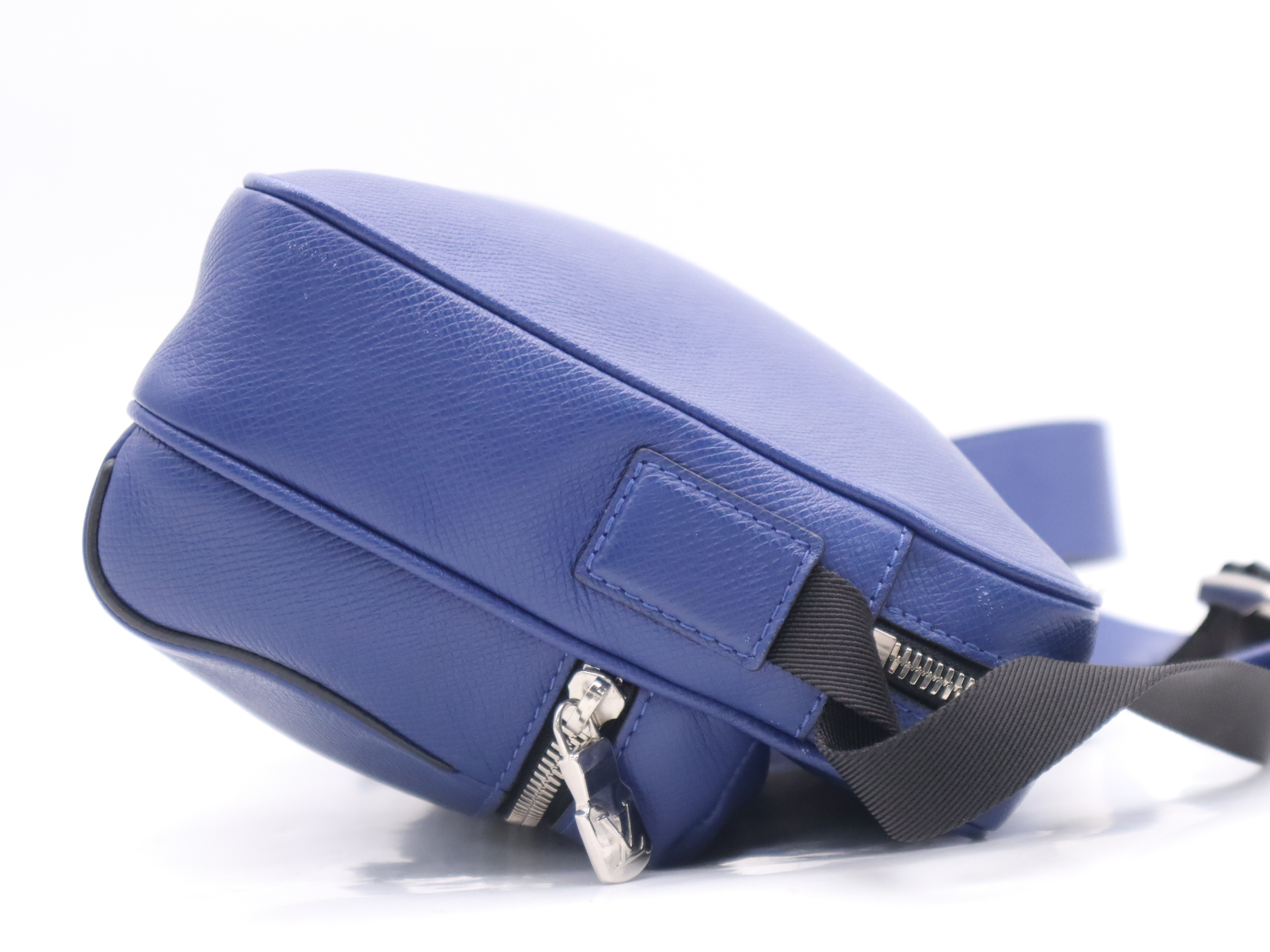 M33437 Taiga Outdoor Messenger PM Cobalt Blue Shoulder Bag — view 5