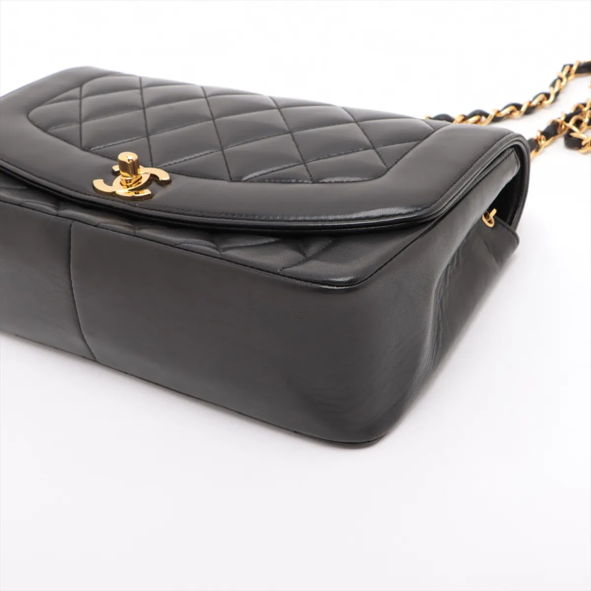 Matelasse Lambskin Single Flap Single Chain Bag Diana Flap Black Gold Hardware 3276901 No. 3 — view 3