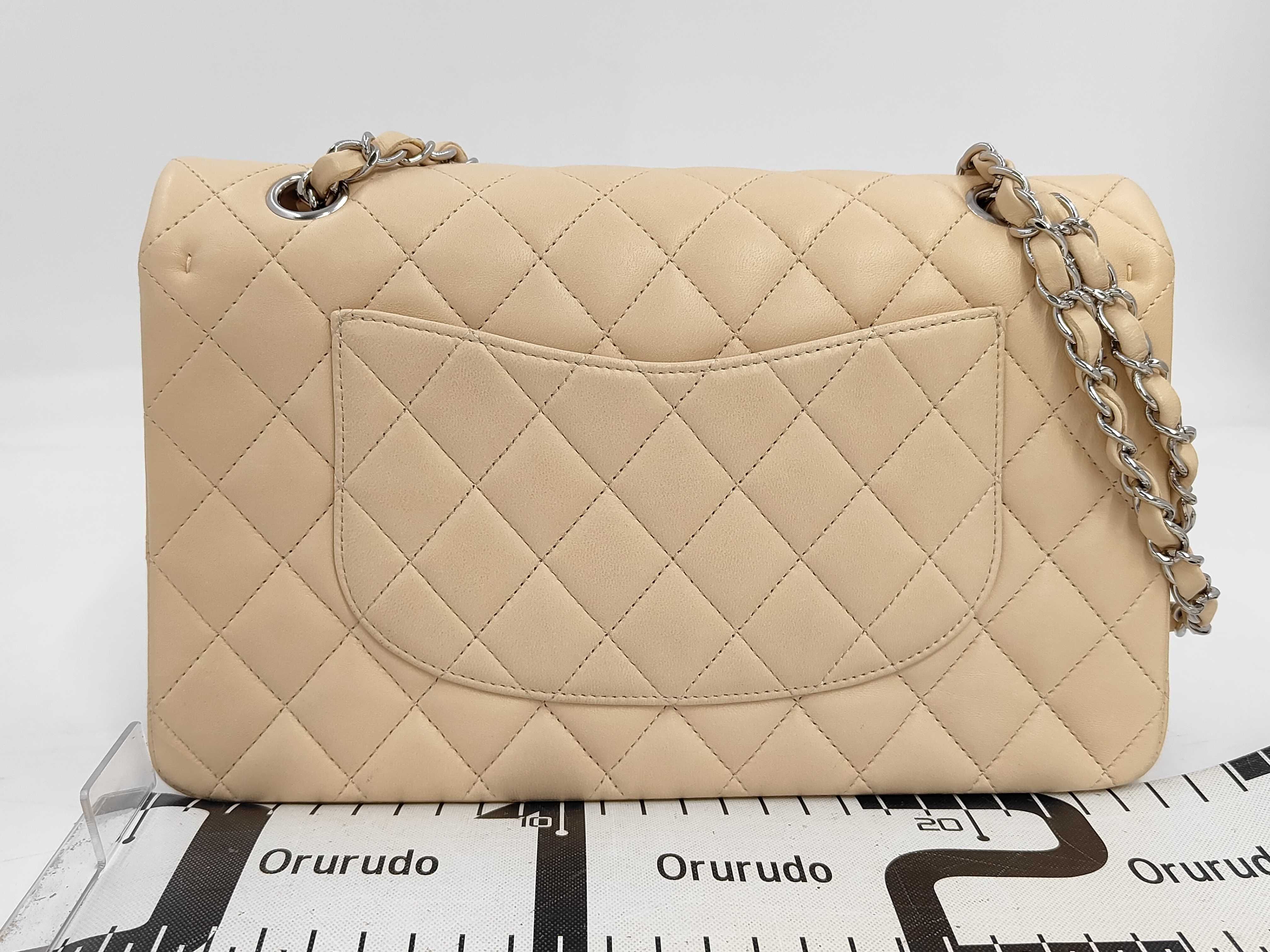 W-Flap 25 Chain Shoulder Bag, Matelassé Lambskin, Beige, SS Shoulder Bag — view 2