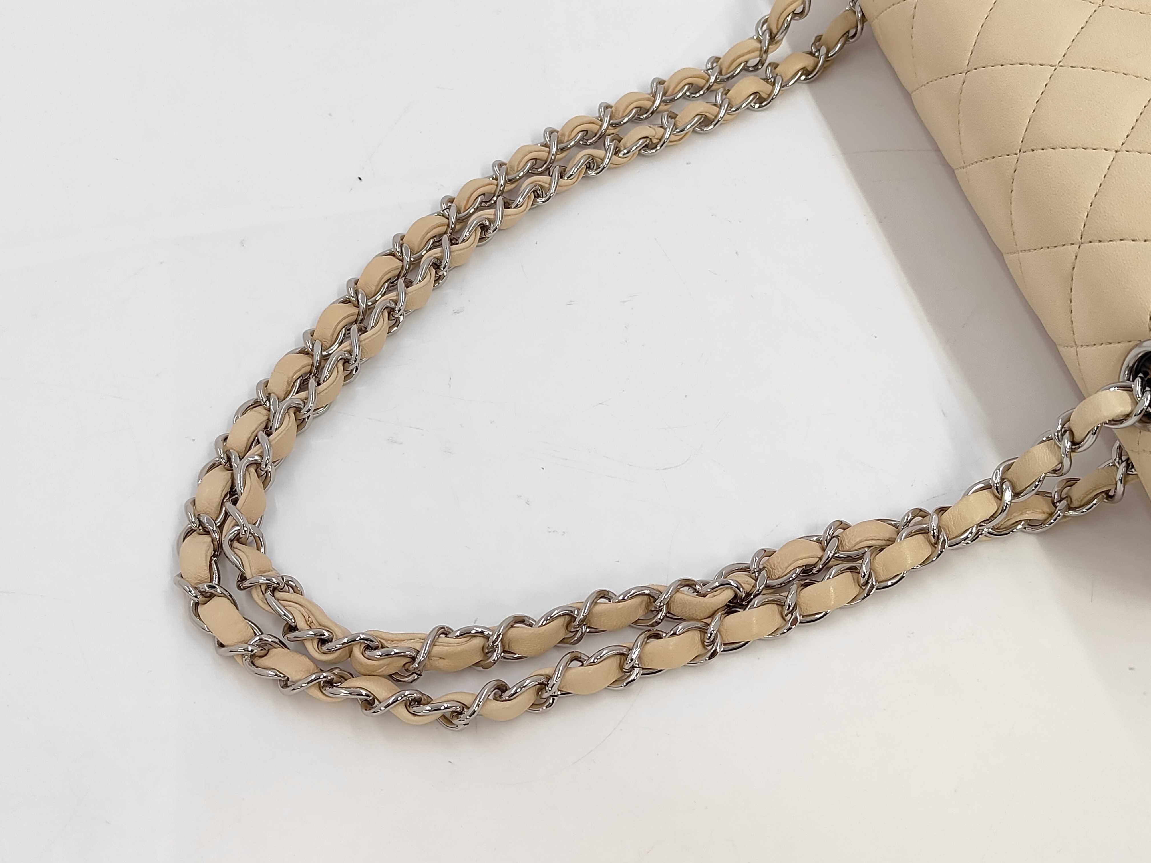 W-Flap 25 Chain Shoulder Bag, Matelassé Lambskin, Beige, SS Shoulder Bag — view 5