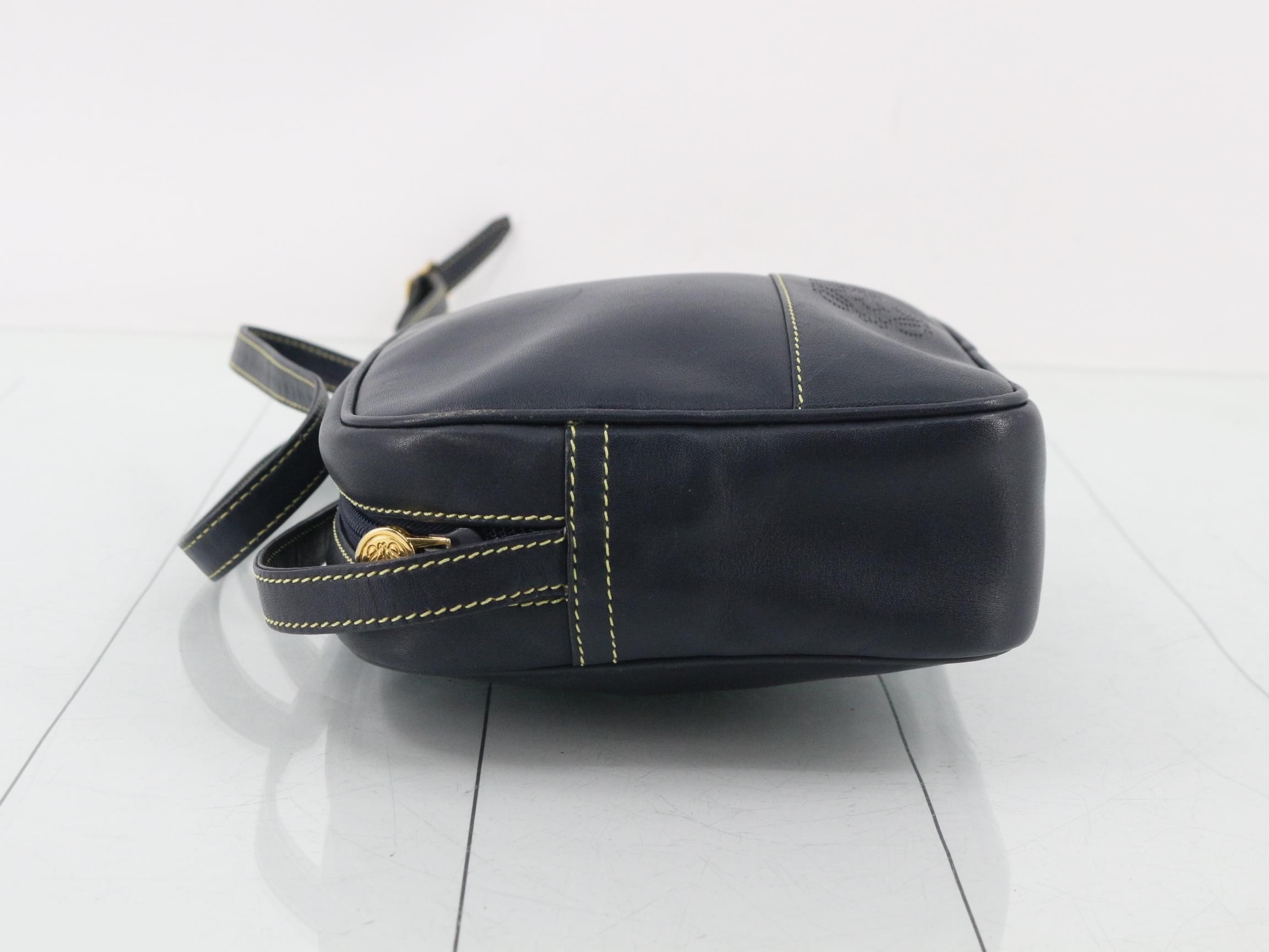 shoulder bag — view 4