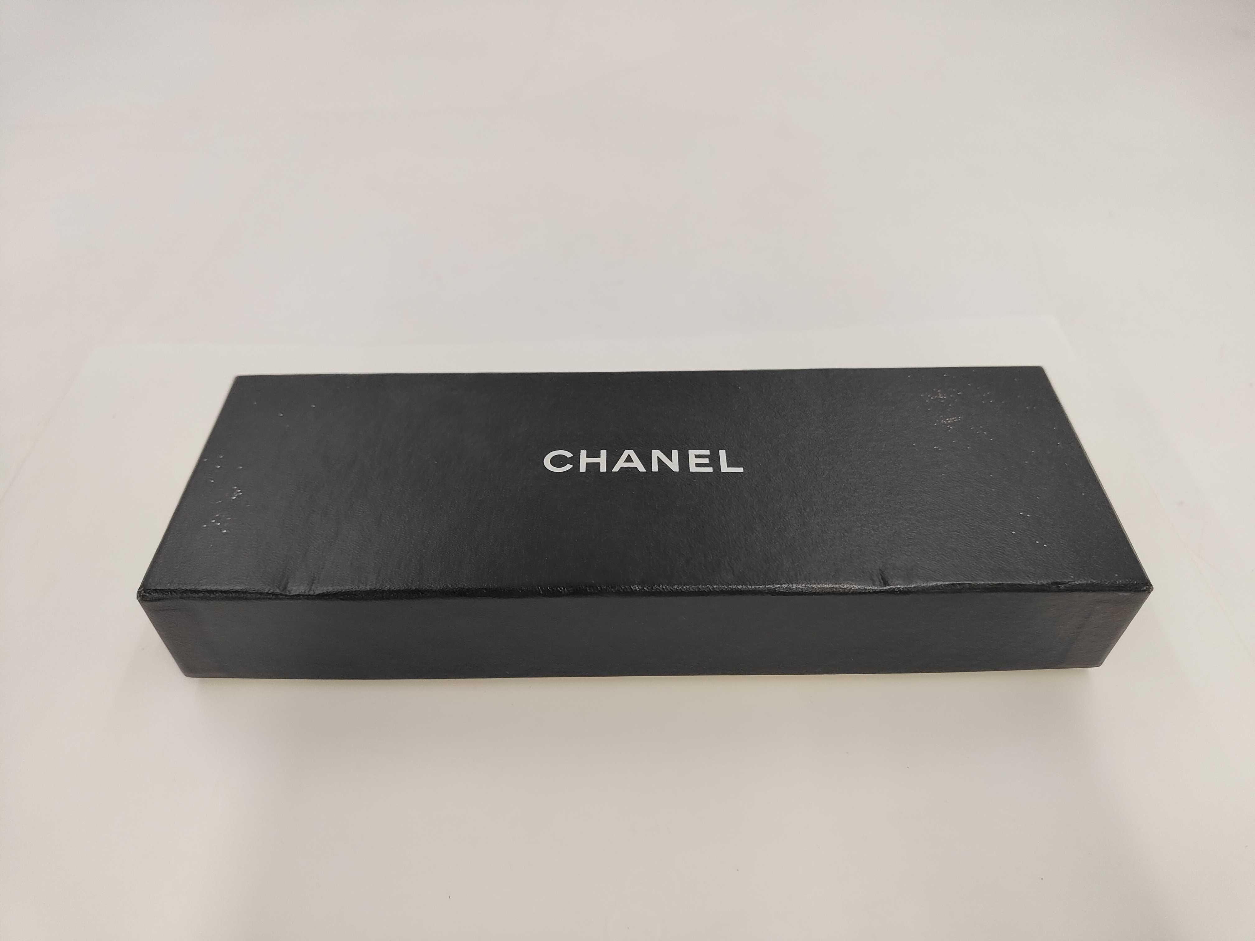 rubber bracelet and other accessories — view 6