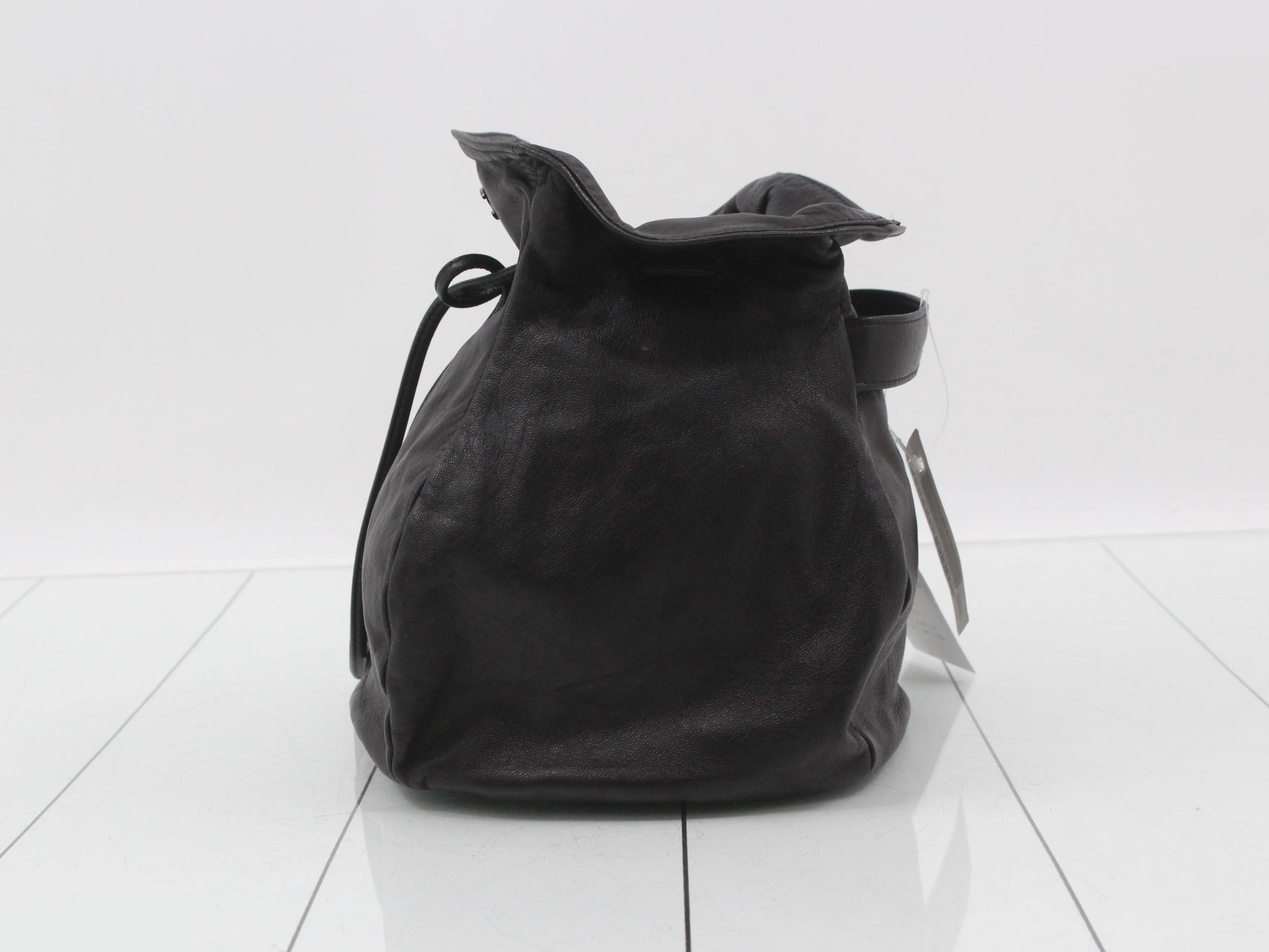 handbag — view 3