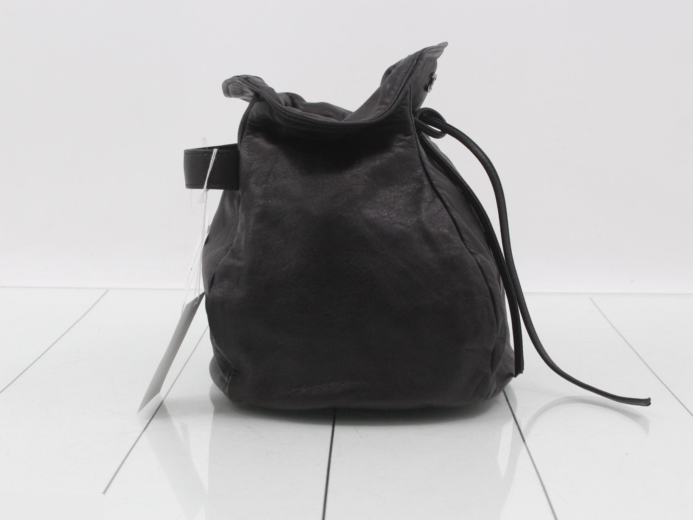 handbag — view 4