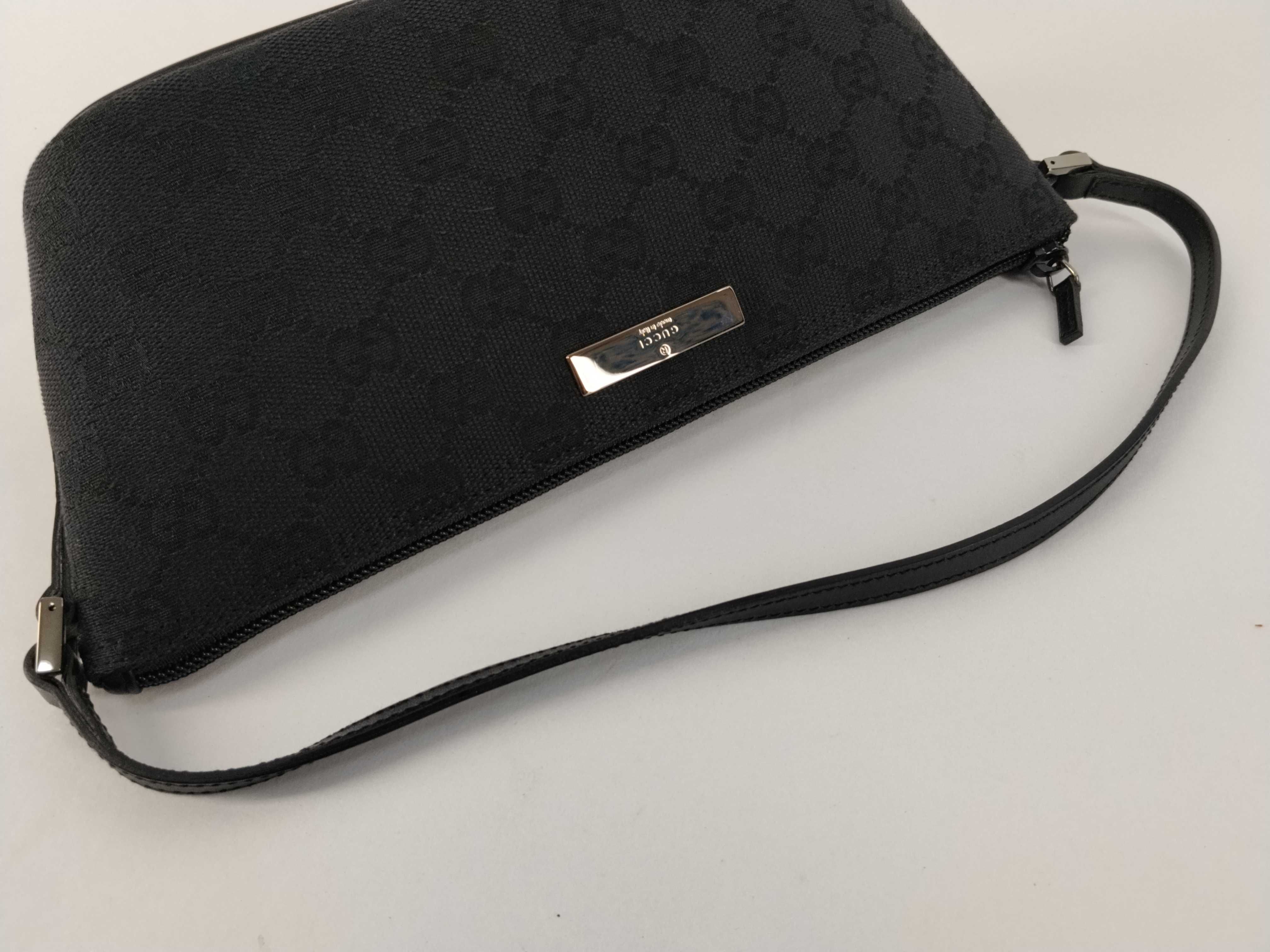 GG Canvas Mini Pouch, Black — view 3