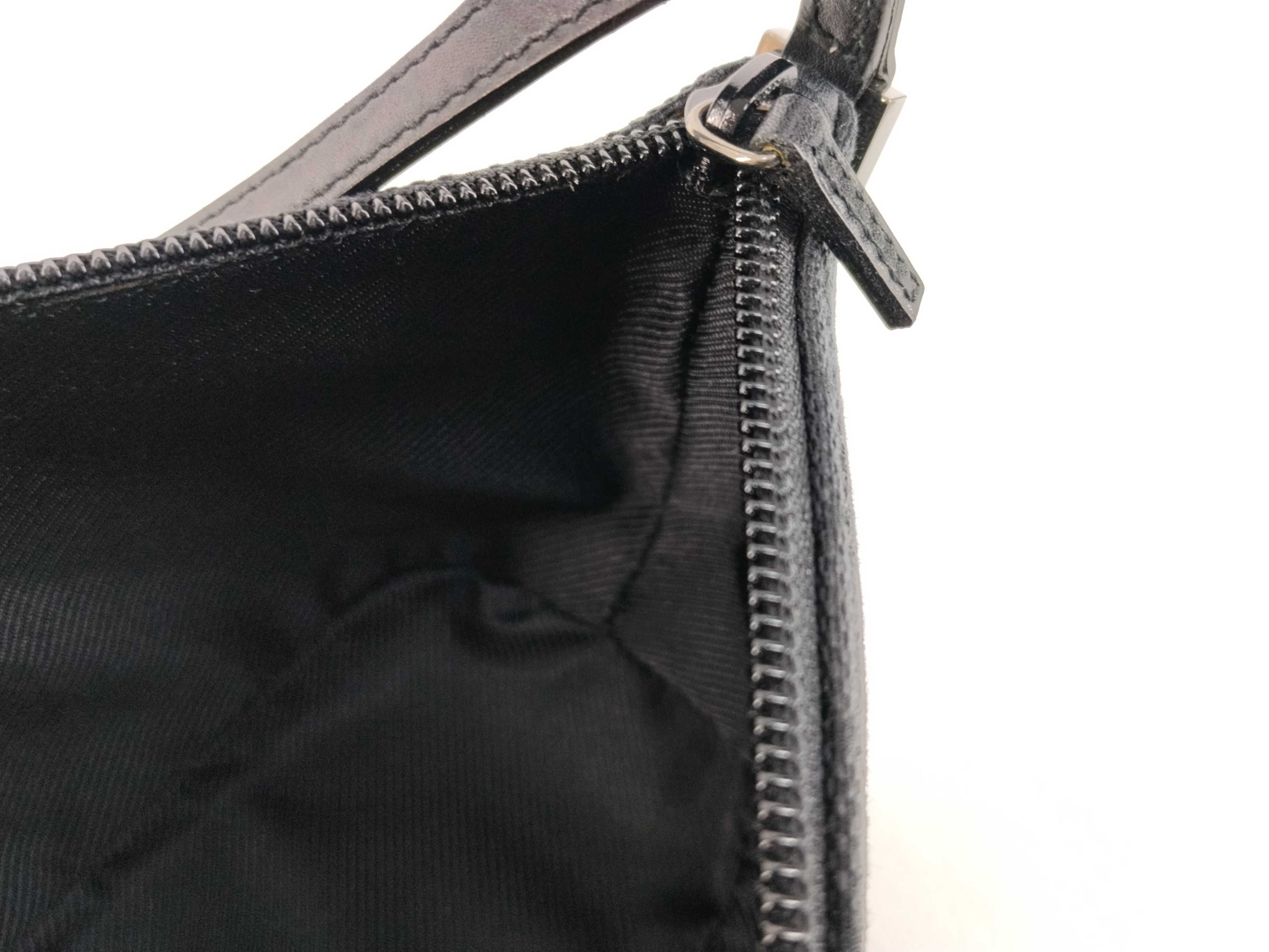 GG Canvas Mini Pouch, Black — view 9
