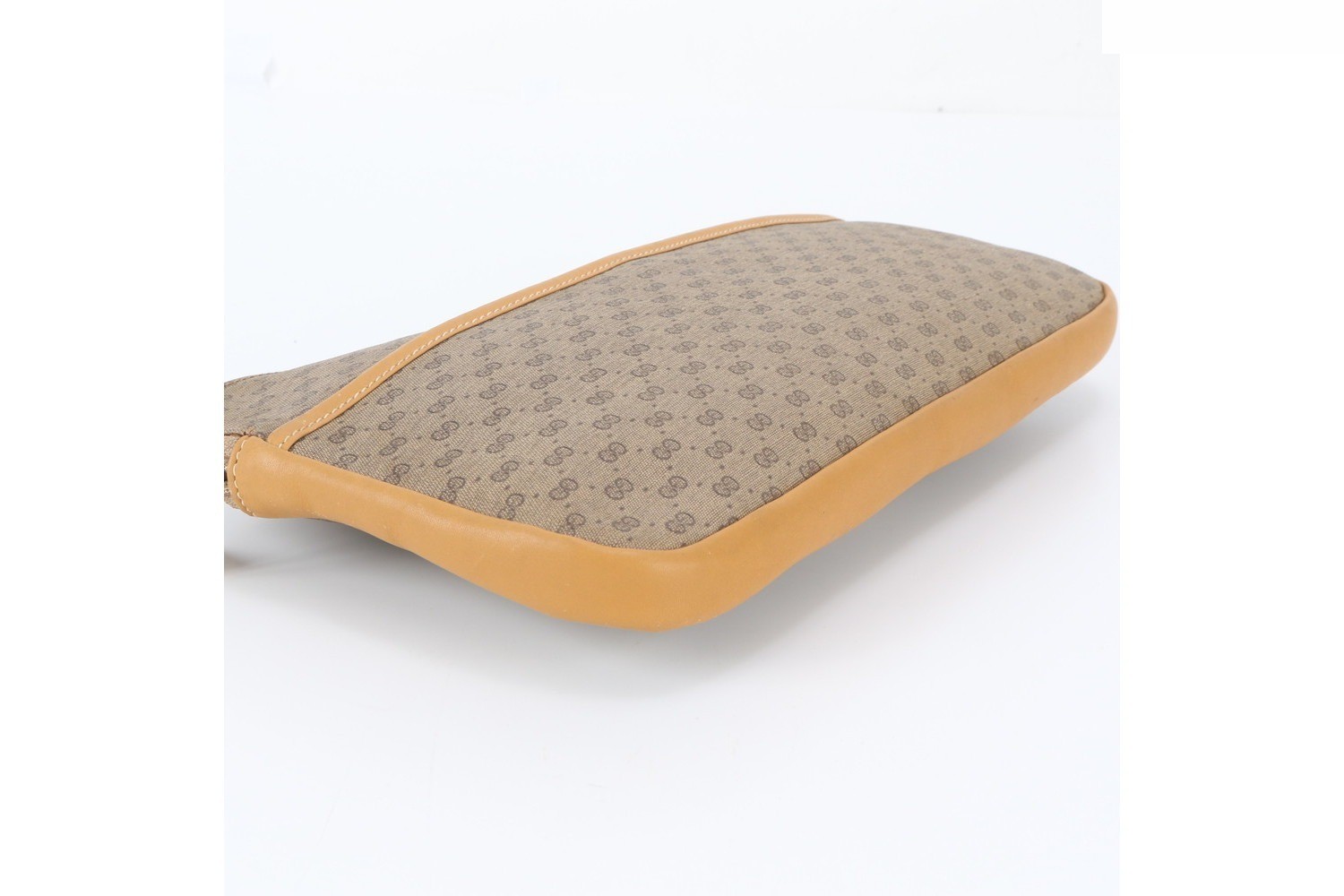 GG Supreme Leather Second Bag Clutch — view 3