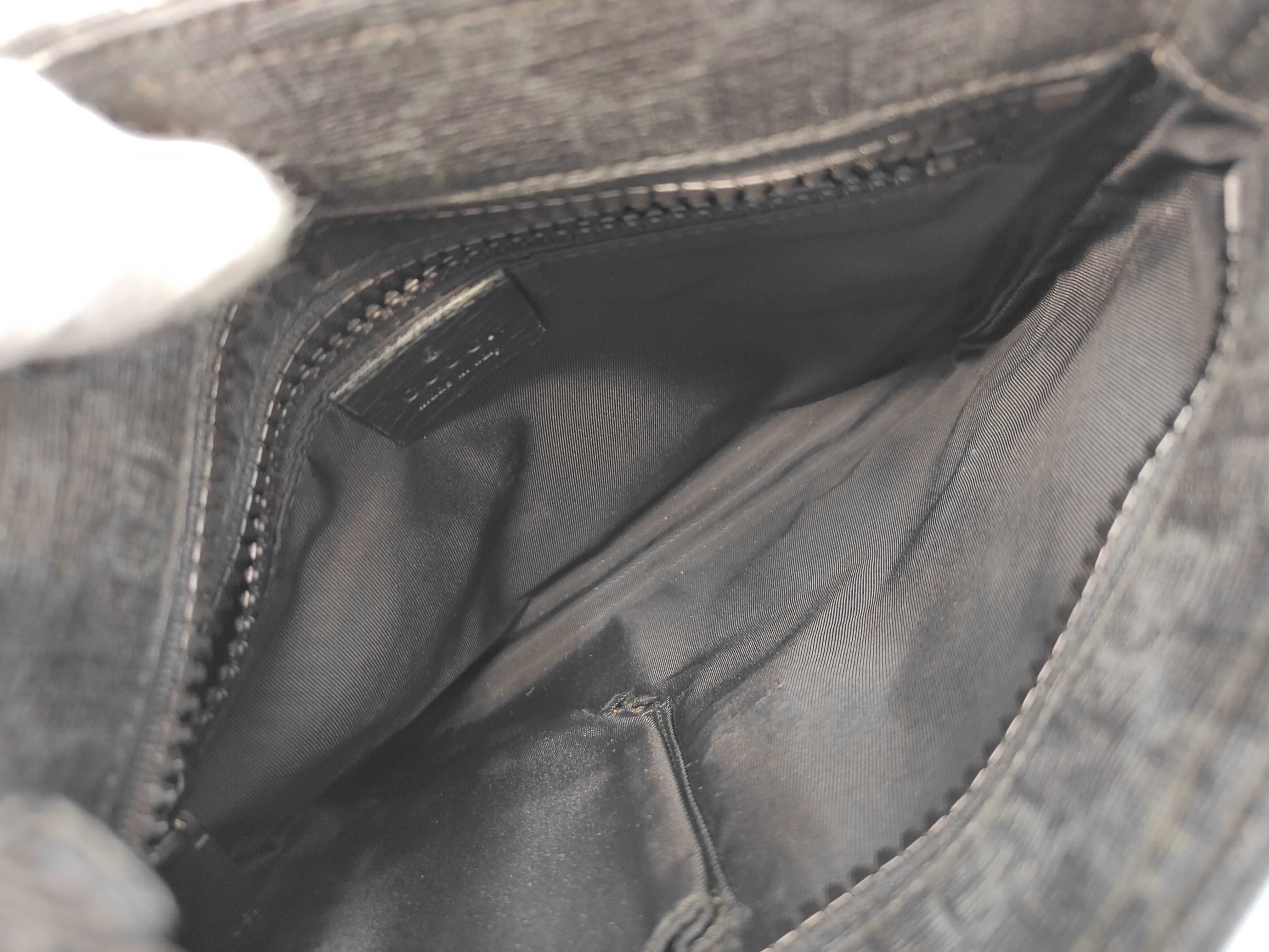 GG Supreme 162904 Shoulder Bag — view 8