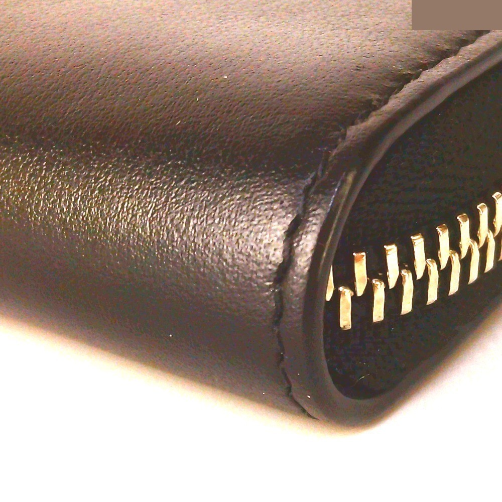 Other lines: Bags and Wallets — view 9