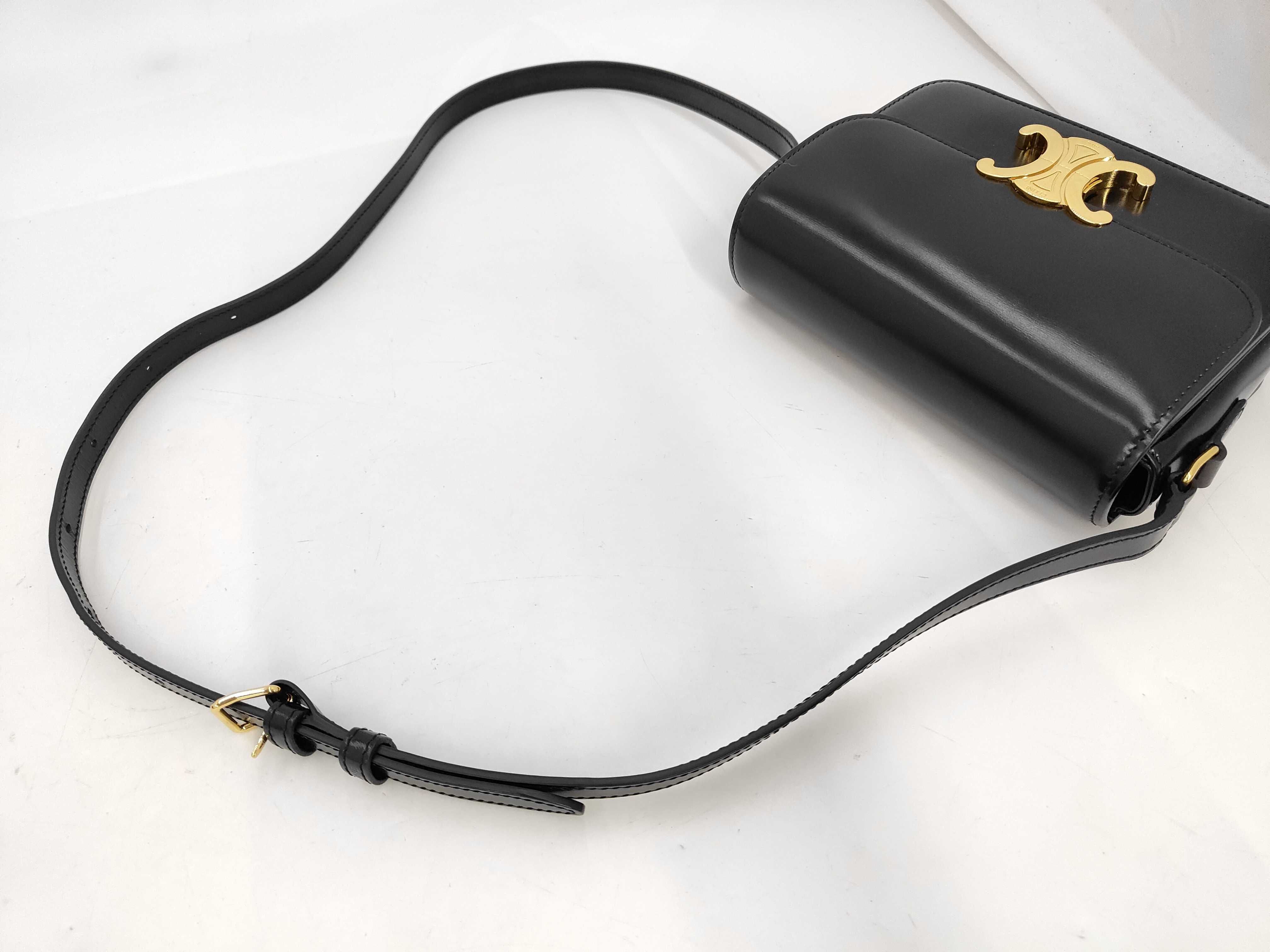 unused, stored item. Official website retail price: ¥583,000. Model number: 188423BF4.38NO. Teen Triomphe bag / Shiny calfskin shoulder bag. — view 4