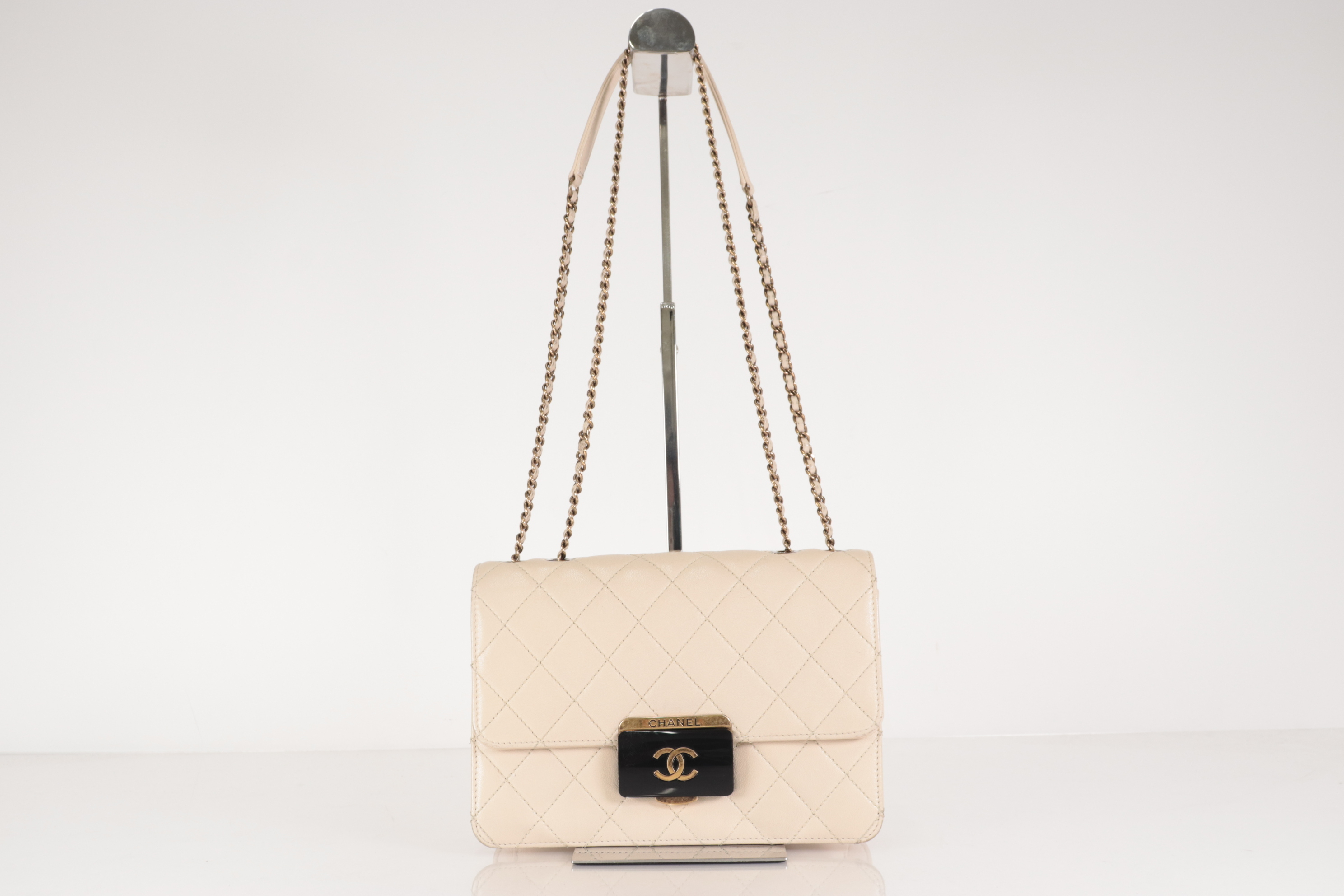 Matelassé Lambskin Beauty Lock Chain Shoulder Bag (Serial Number 22) — view 2