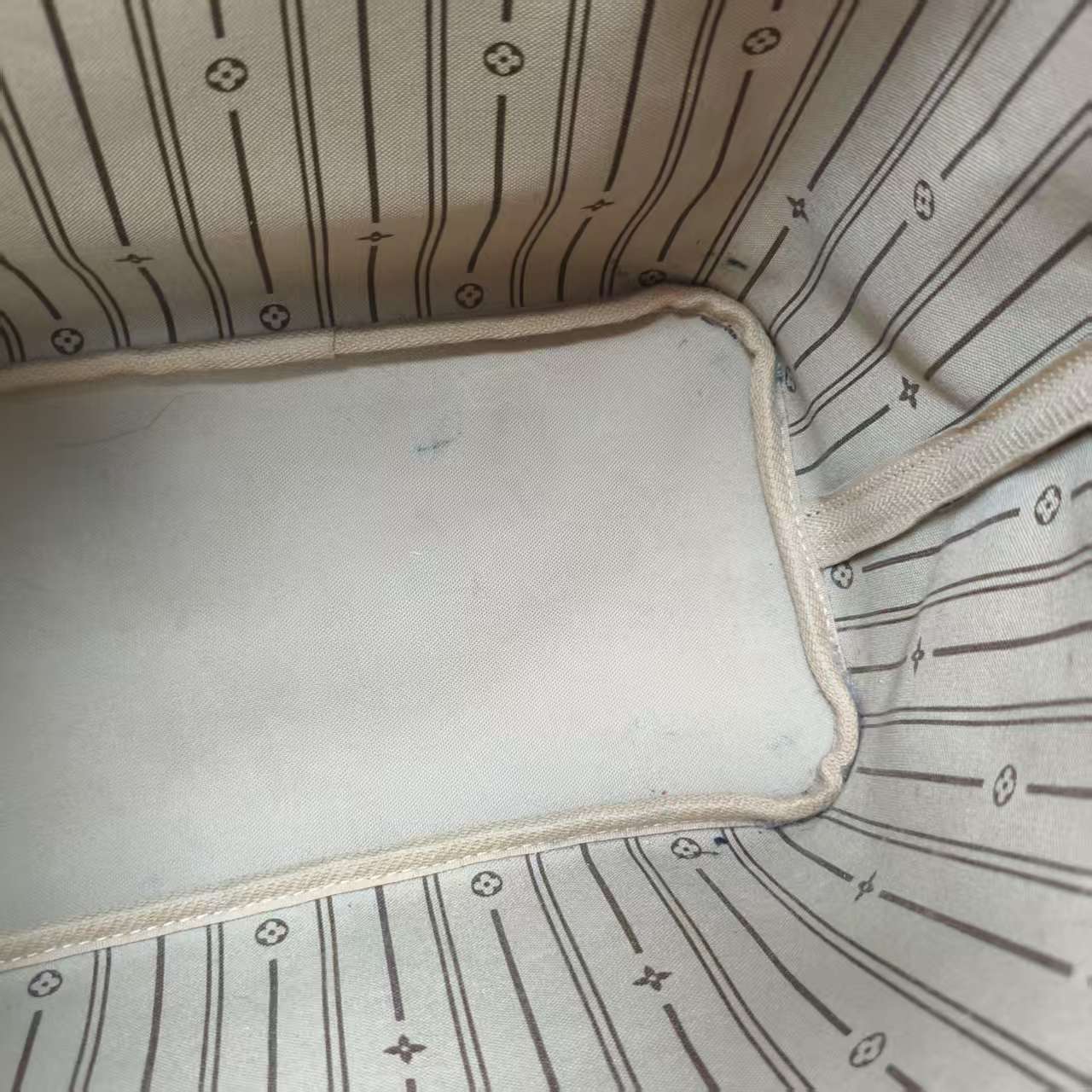 【*Shipped from: China*】LOUIS VUITTON PU Handbag — view 11