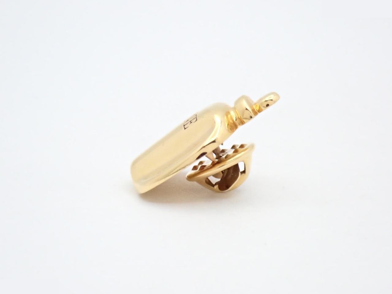brooch — view 3