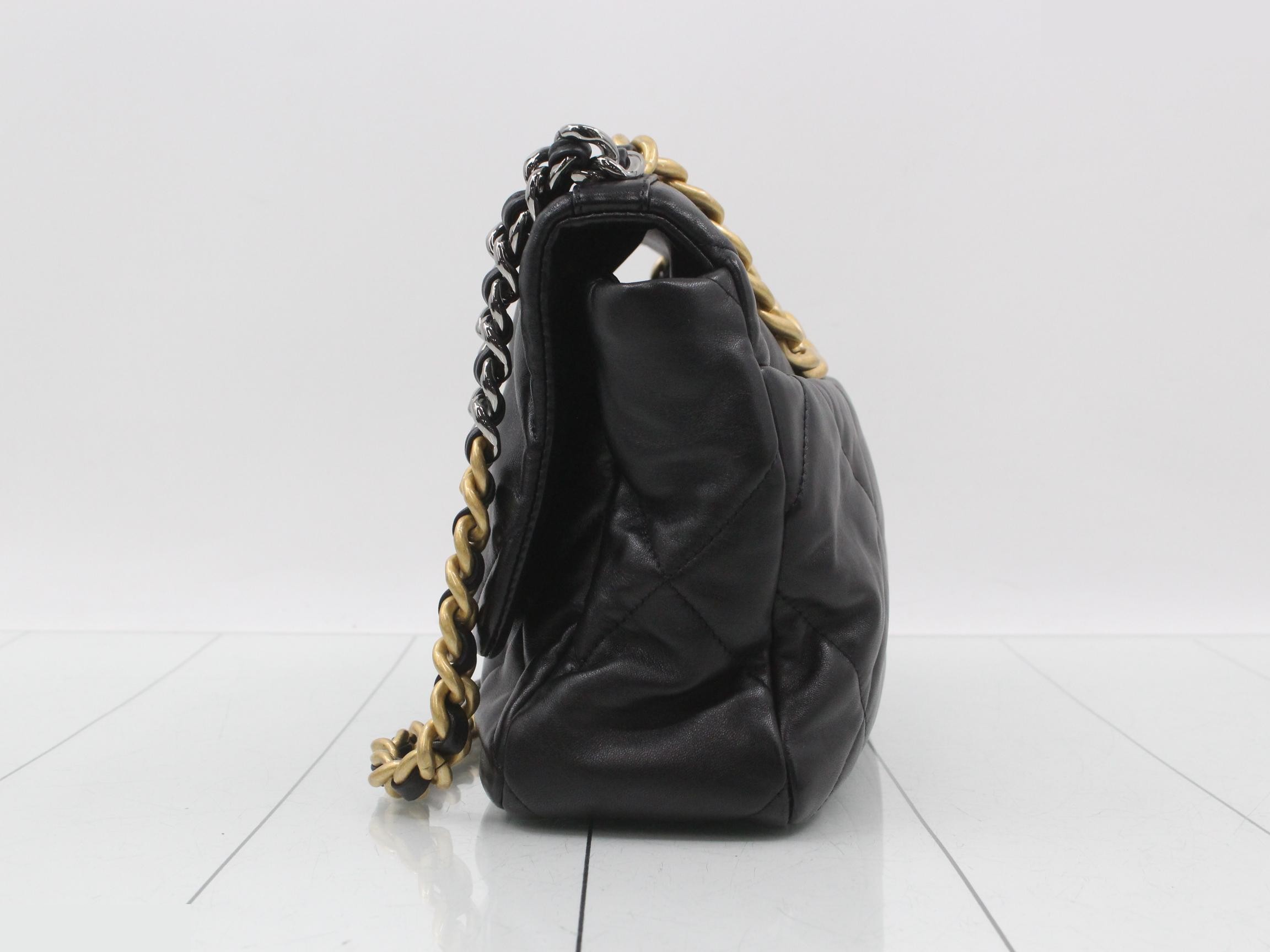 19 Lambskin Matelassé Shoulder Bag — view 3
