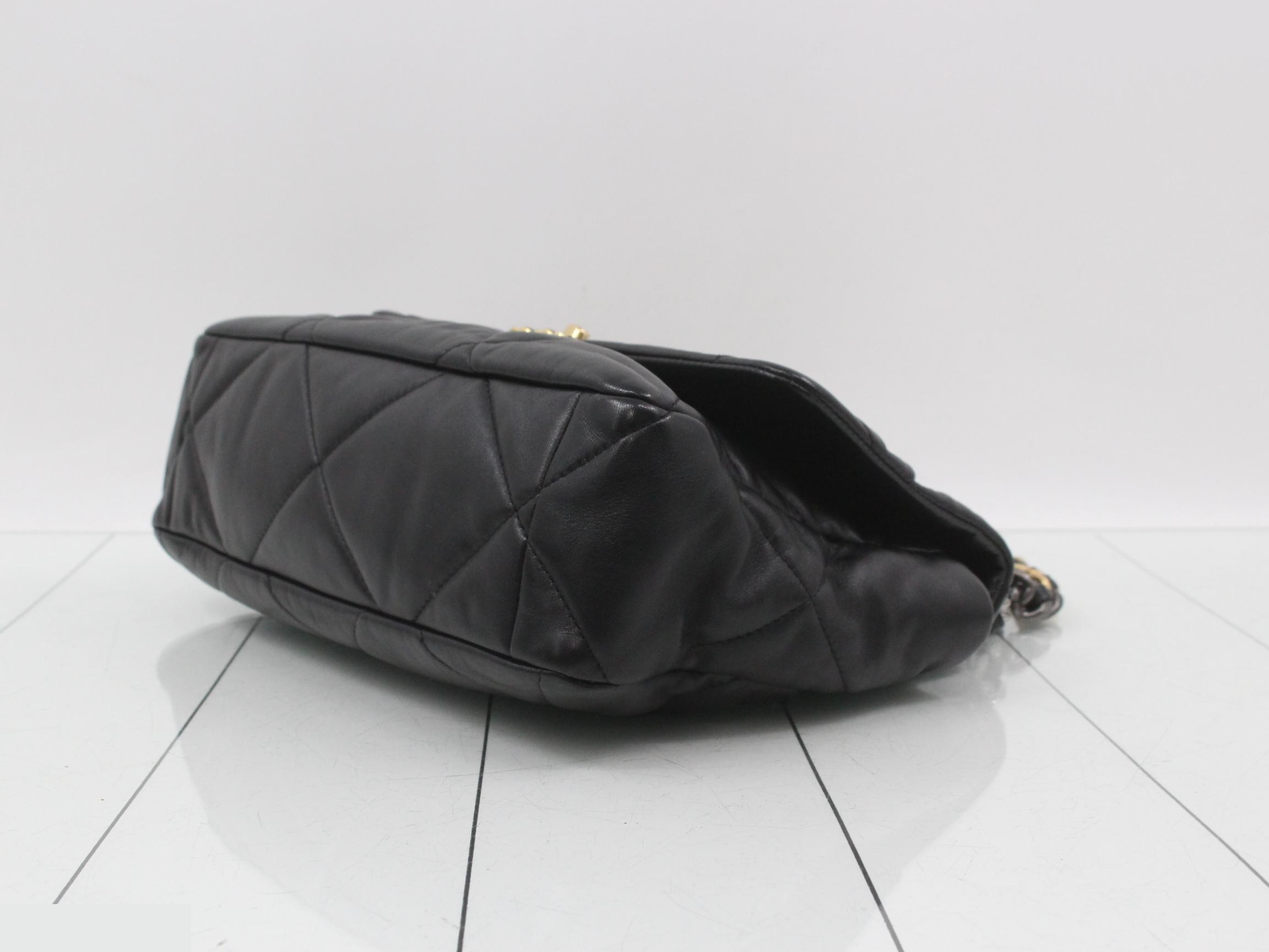 19 Lambskin Matelassé Shoulder Bag — view 6