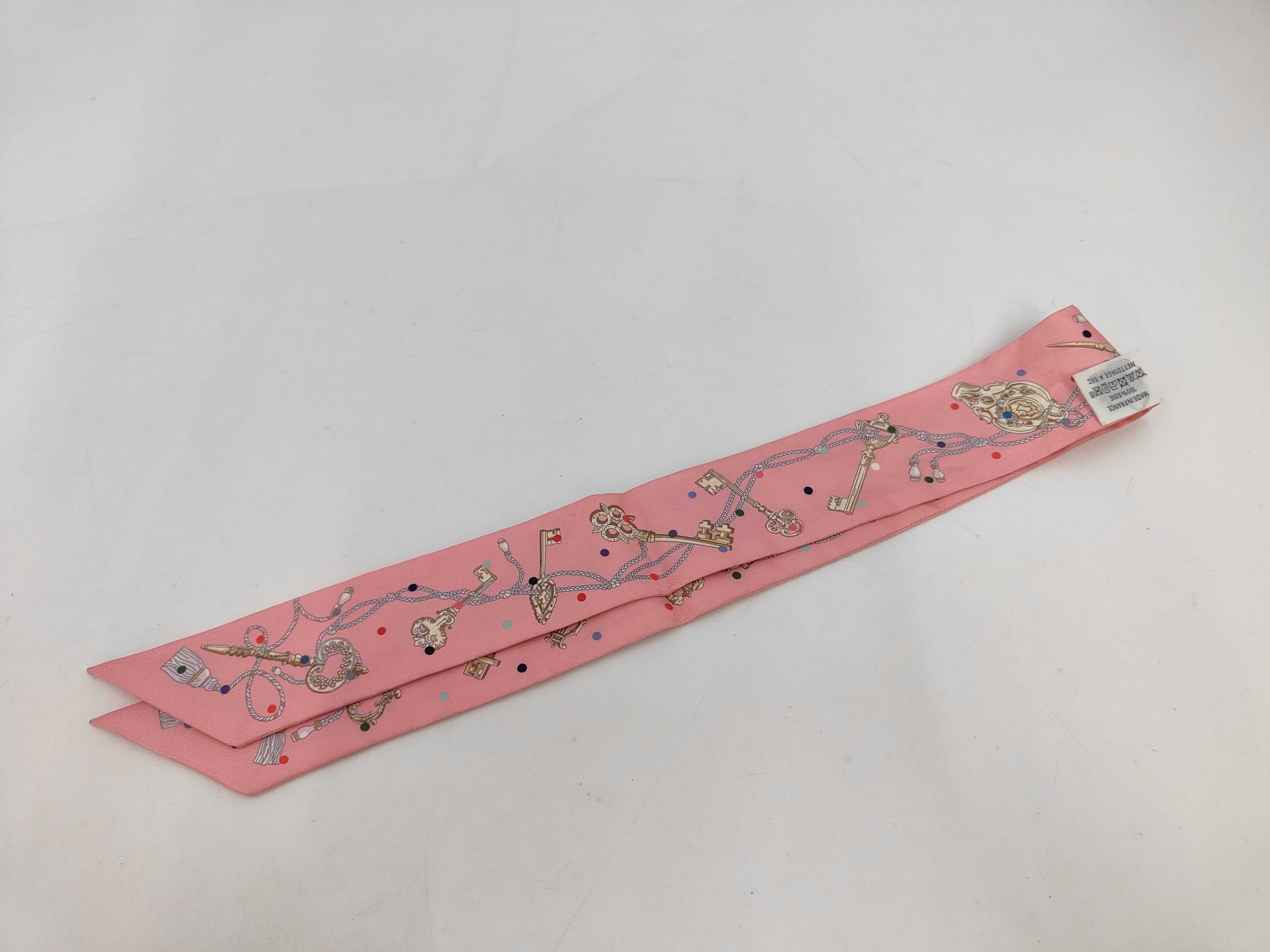 Twilly (pink) and other accessories — view 4