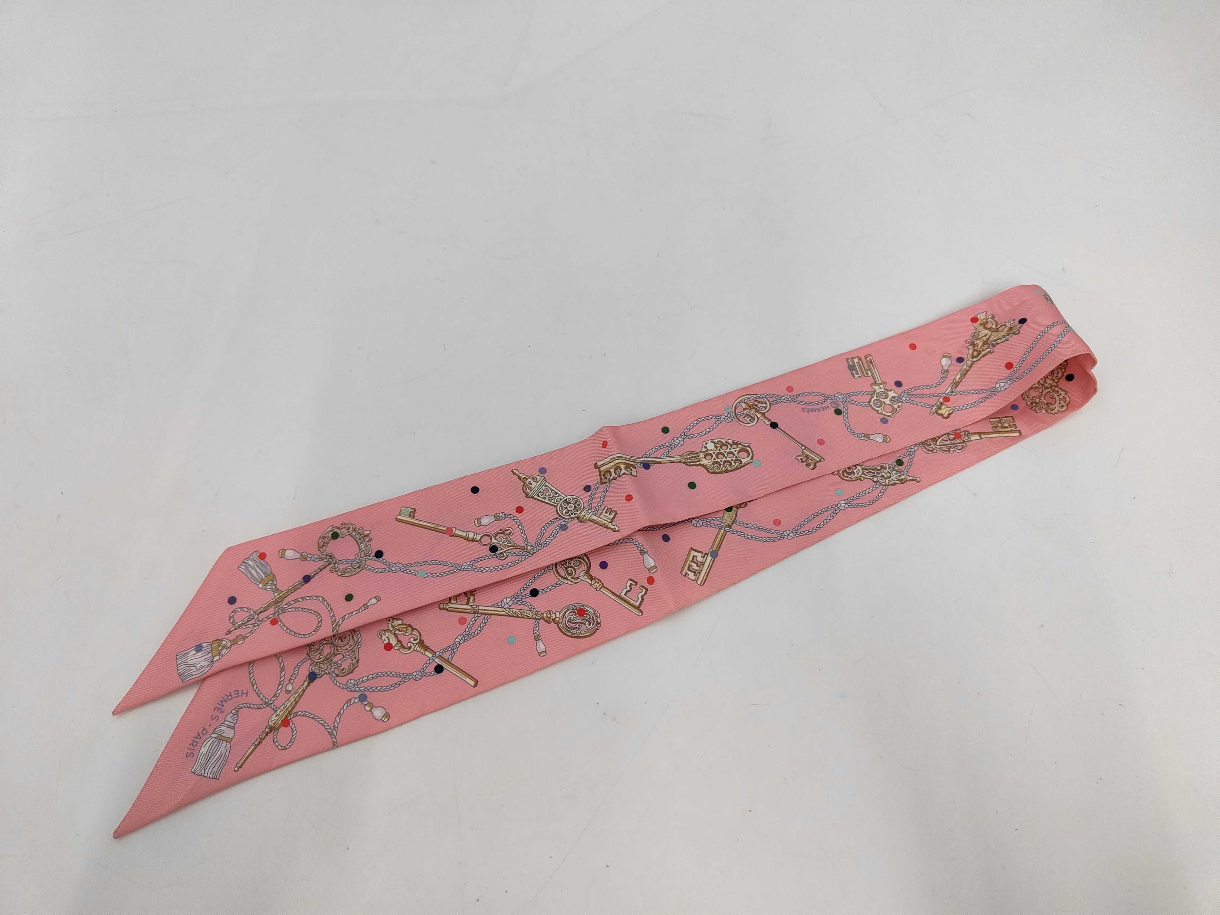Twilly (pink) and other accessories — view 5