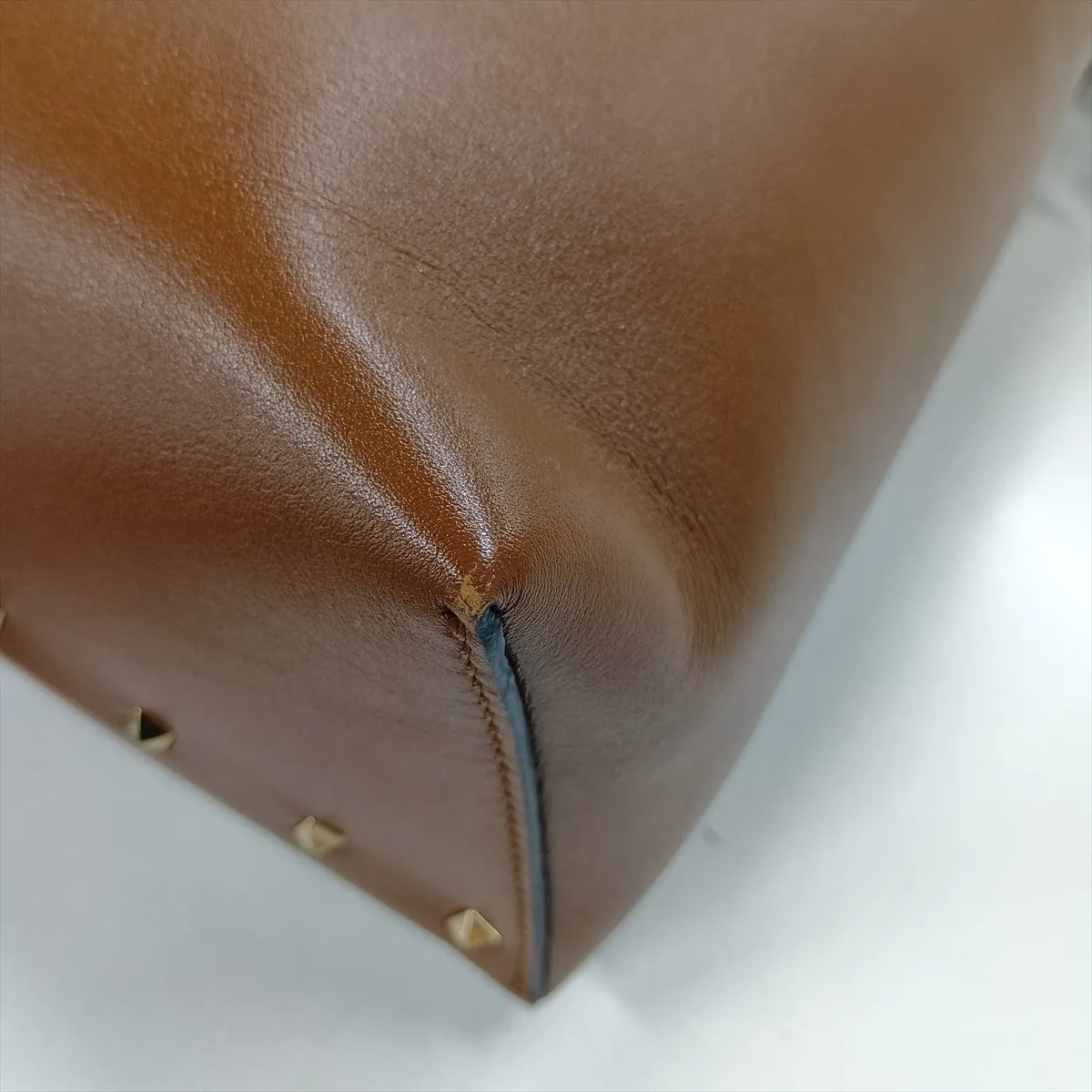 Rockstud Bucket Leather 2-Way Shoulder Bag, Brown — view 11