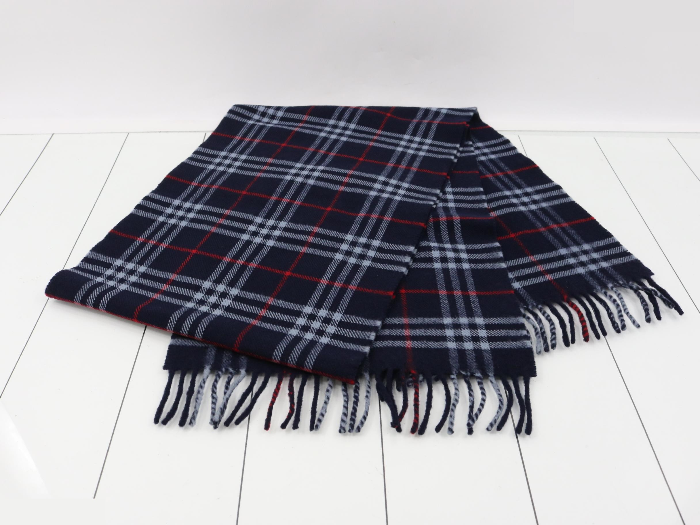 Other lines: Small items, accessories, and scarves — view 3