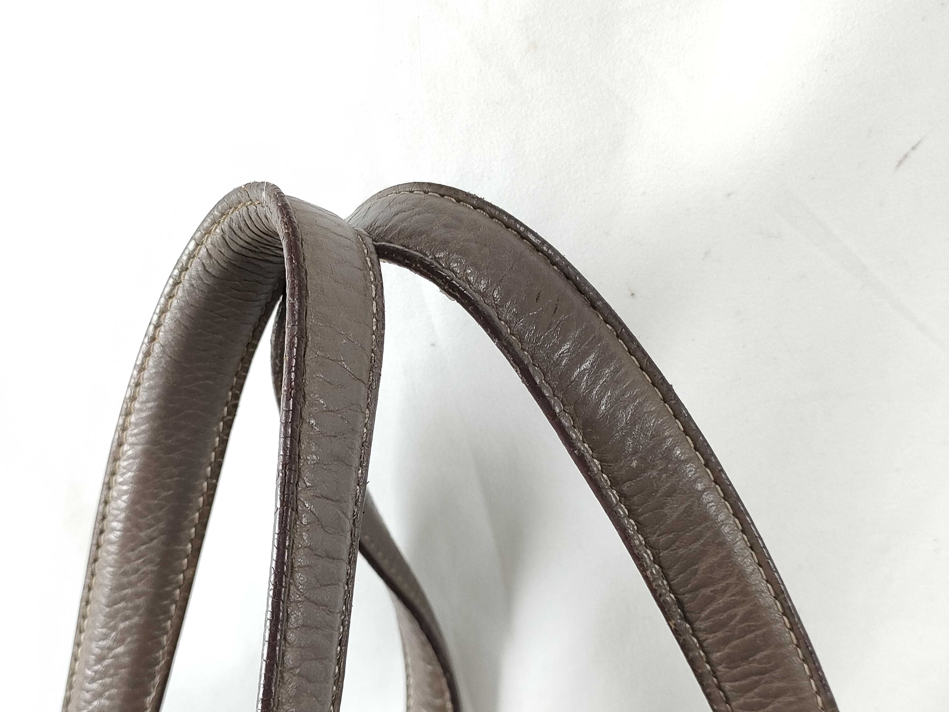 Victoria Cabas Leather Tote Bag — view 5
