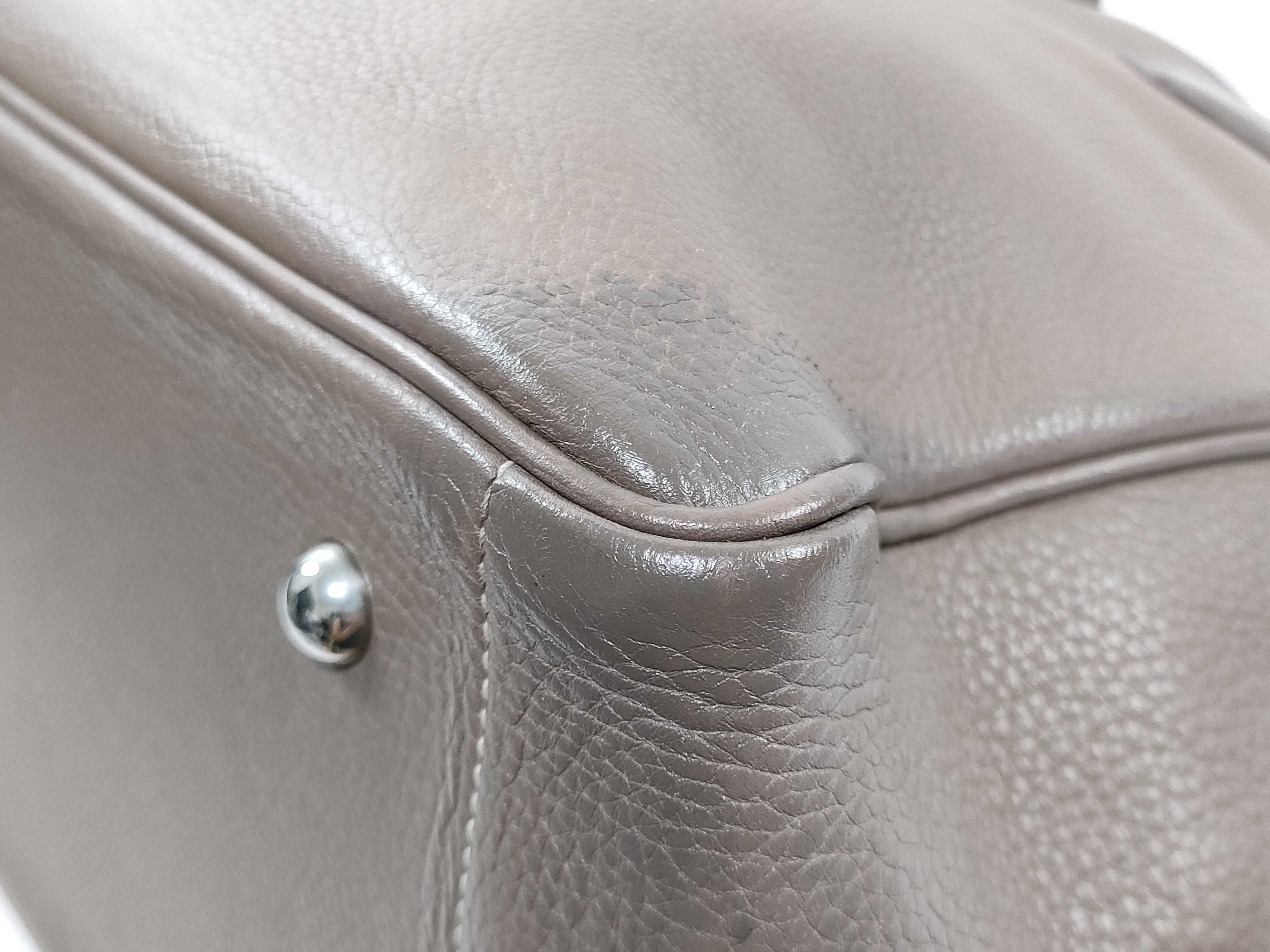 Victoria Cabas Leather Tote Bag — view 9
