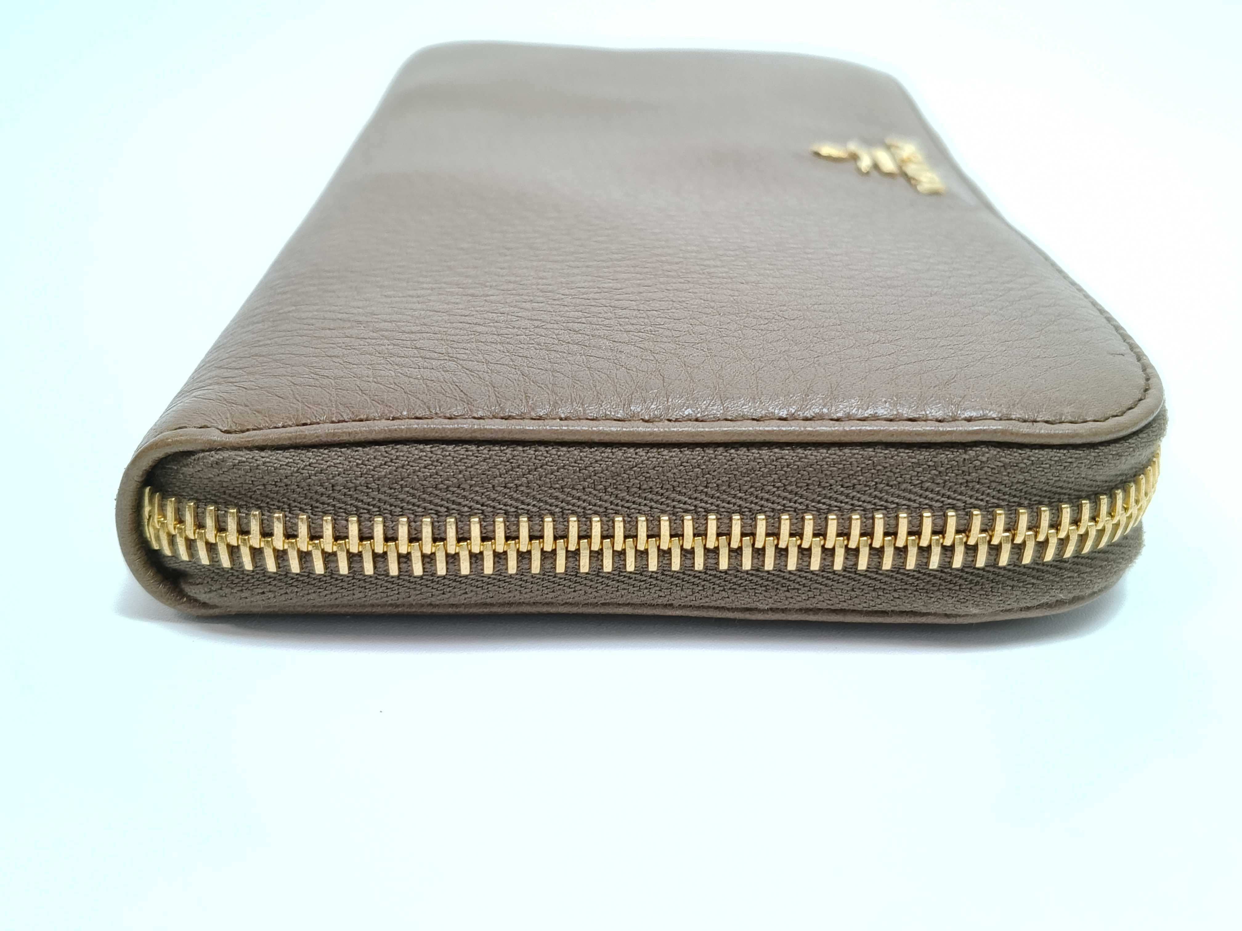 wallet — view 5
