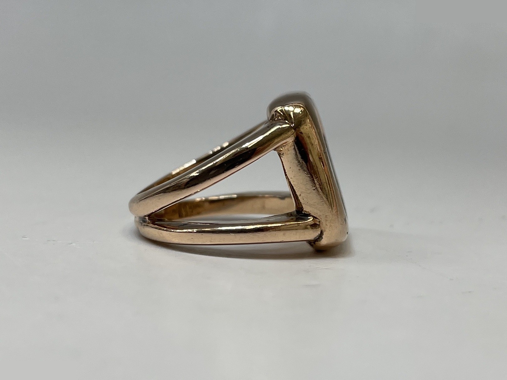 Corozo Serie Shell Ring, Size #11.5, Gold, Weight: 11.8g — view 9