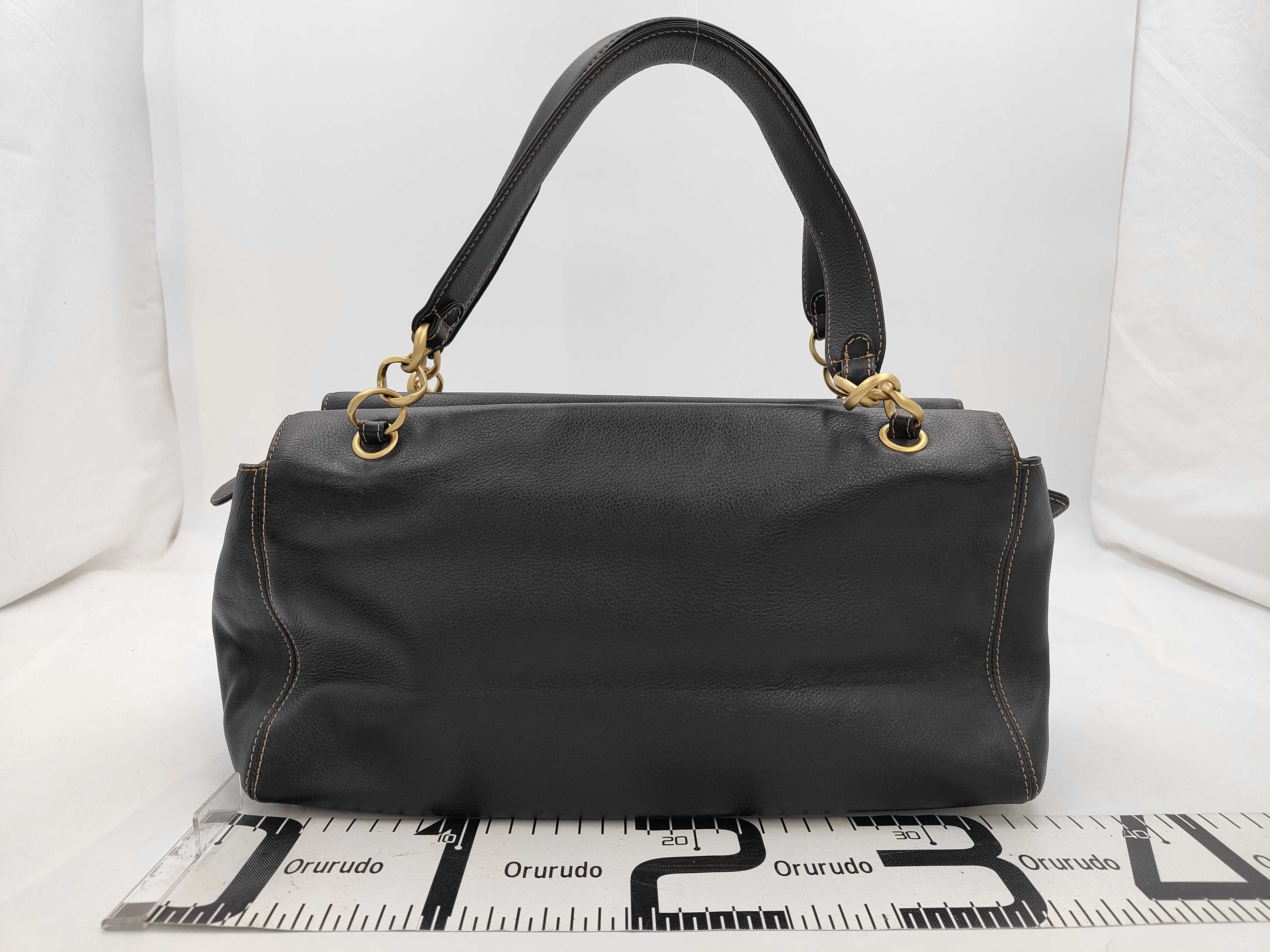 TW- CC Stitch Zip Shoulder Bag (Handbag) — view 2
