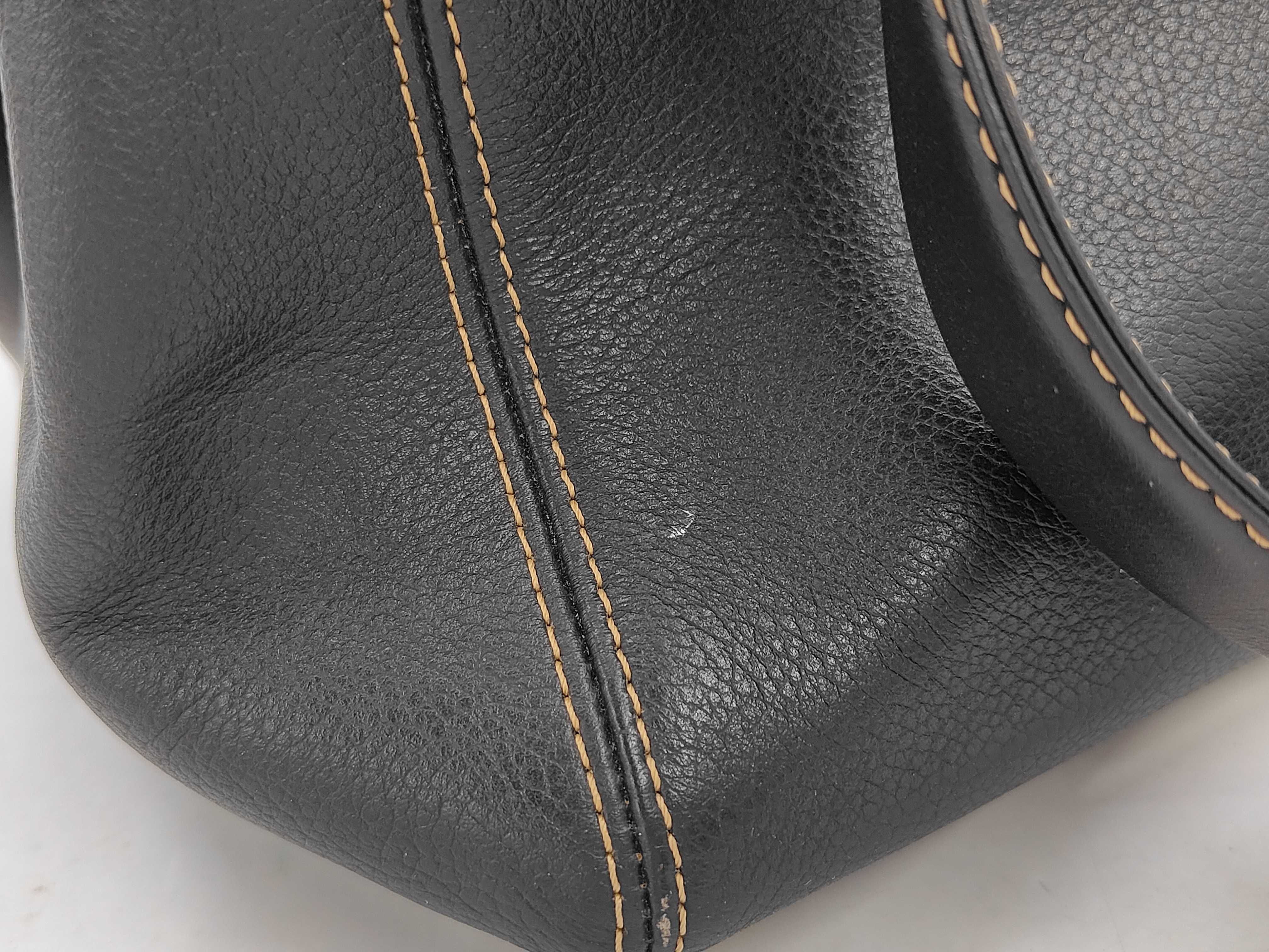 TW- CC Stitch Zip Shoulder Bag (Handbag) — view 11