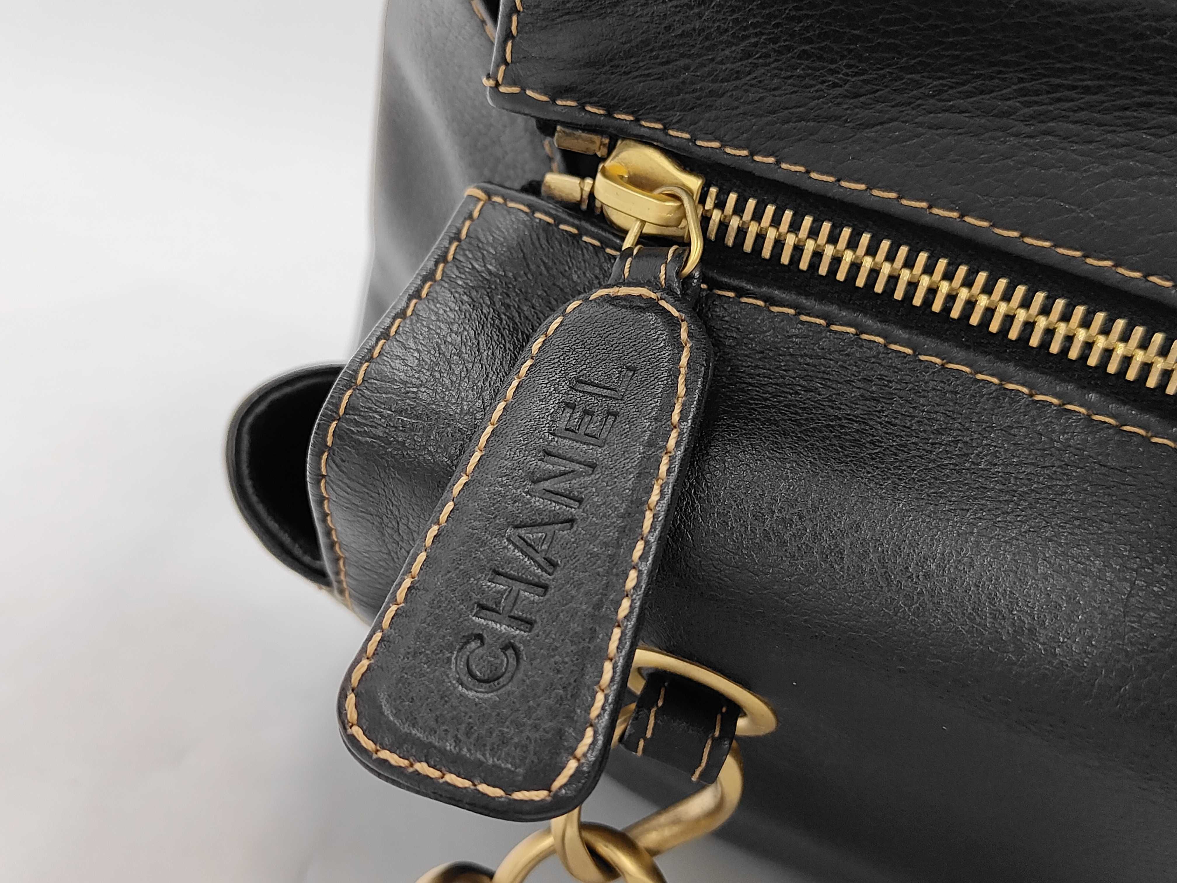 TW- CC Stitch Zip Shoulder Bag (Handbag) — view 8
