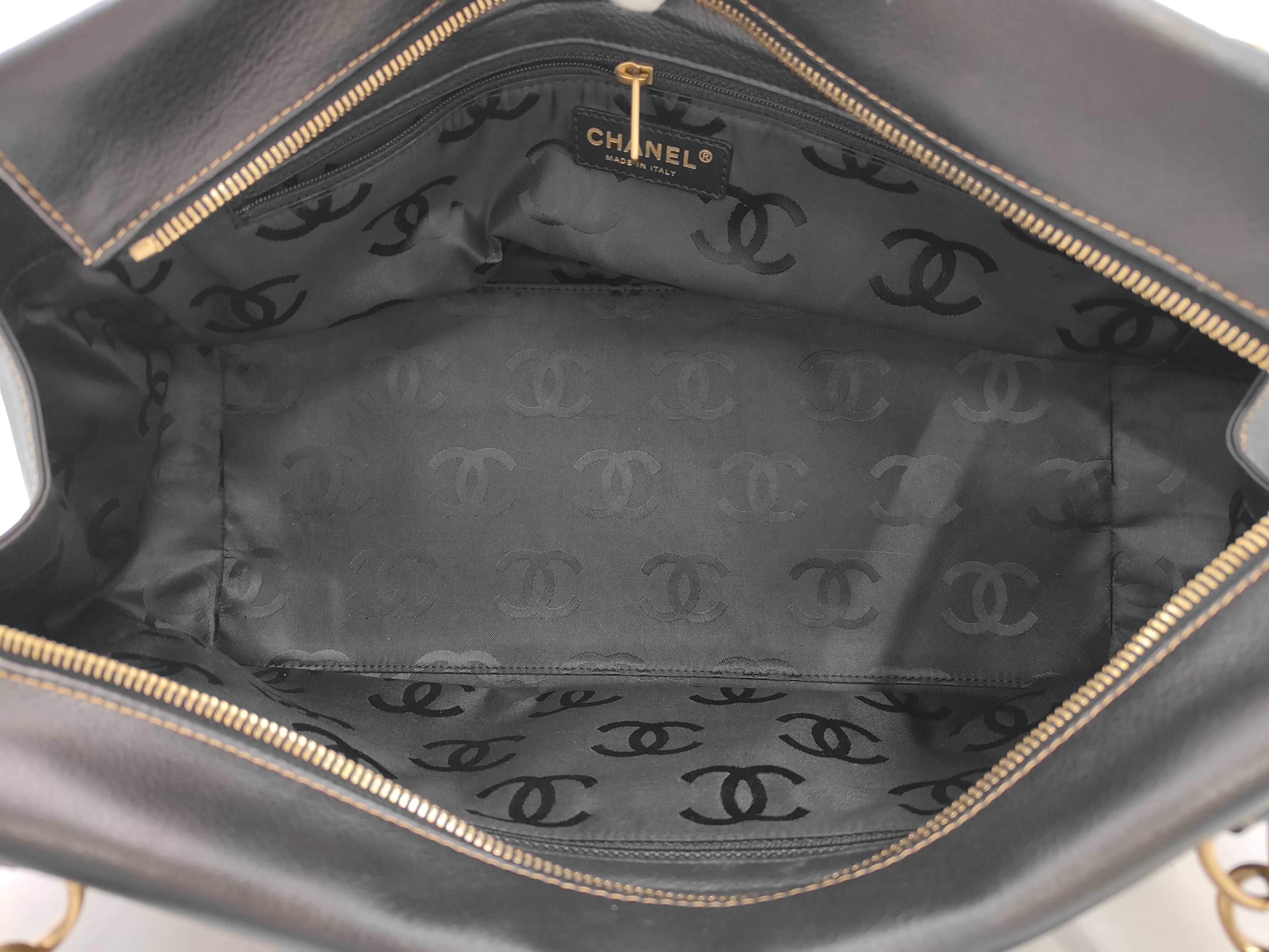 TW- CC Stitch Zip Shoulder Bag (Handbag) — view 9