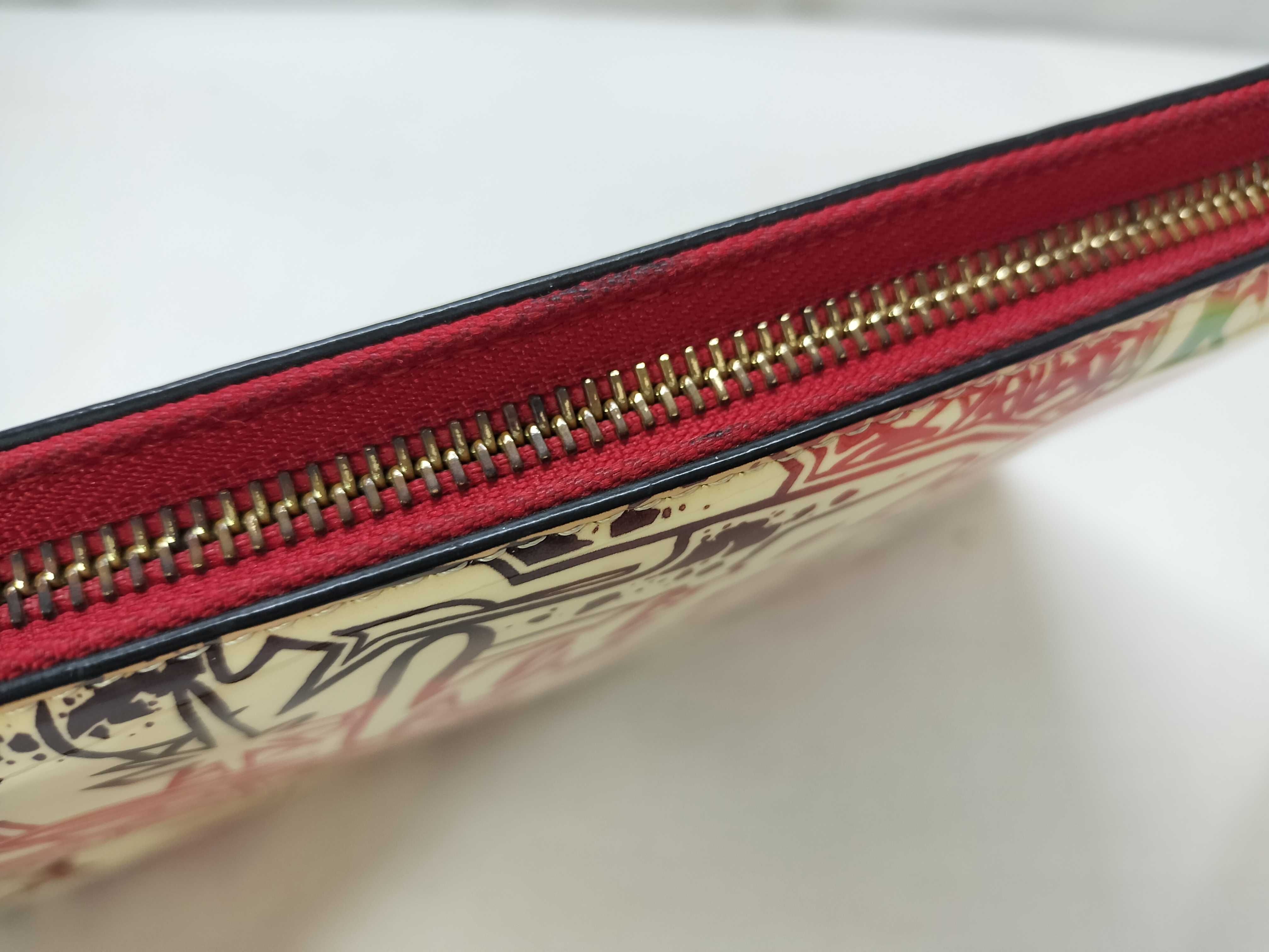 Clutch Graffiti Loubiclutch Chain Shoulder Bag — view 6