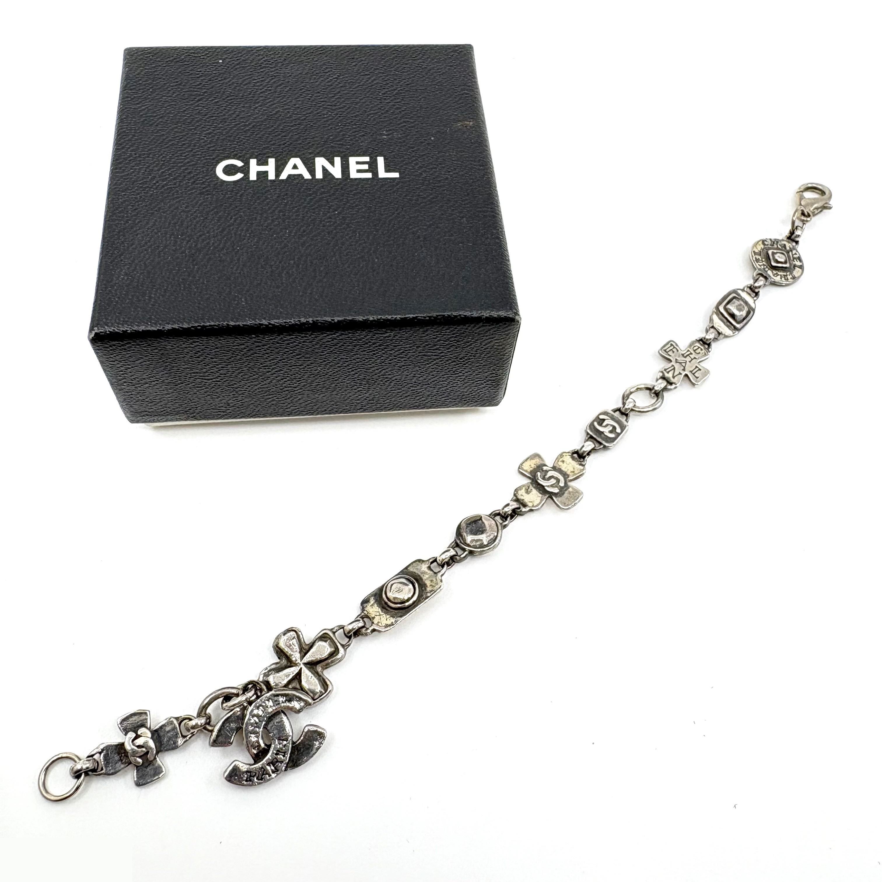 Cambon 99A (precious metal) bracelet/bangle (metal), wrist circumference approximately 19cm