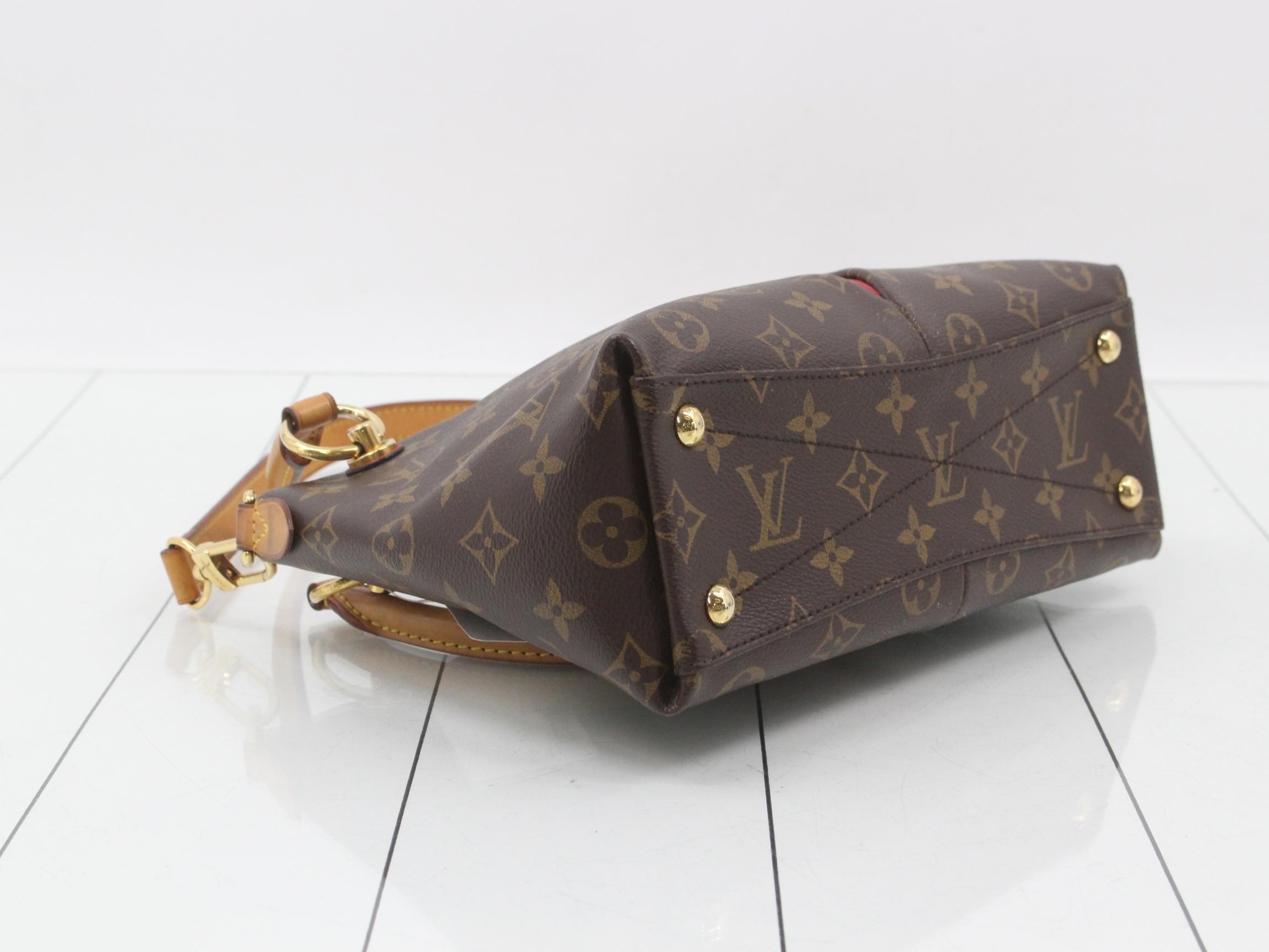 V Tote BB Cerise — view 5