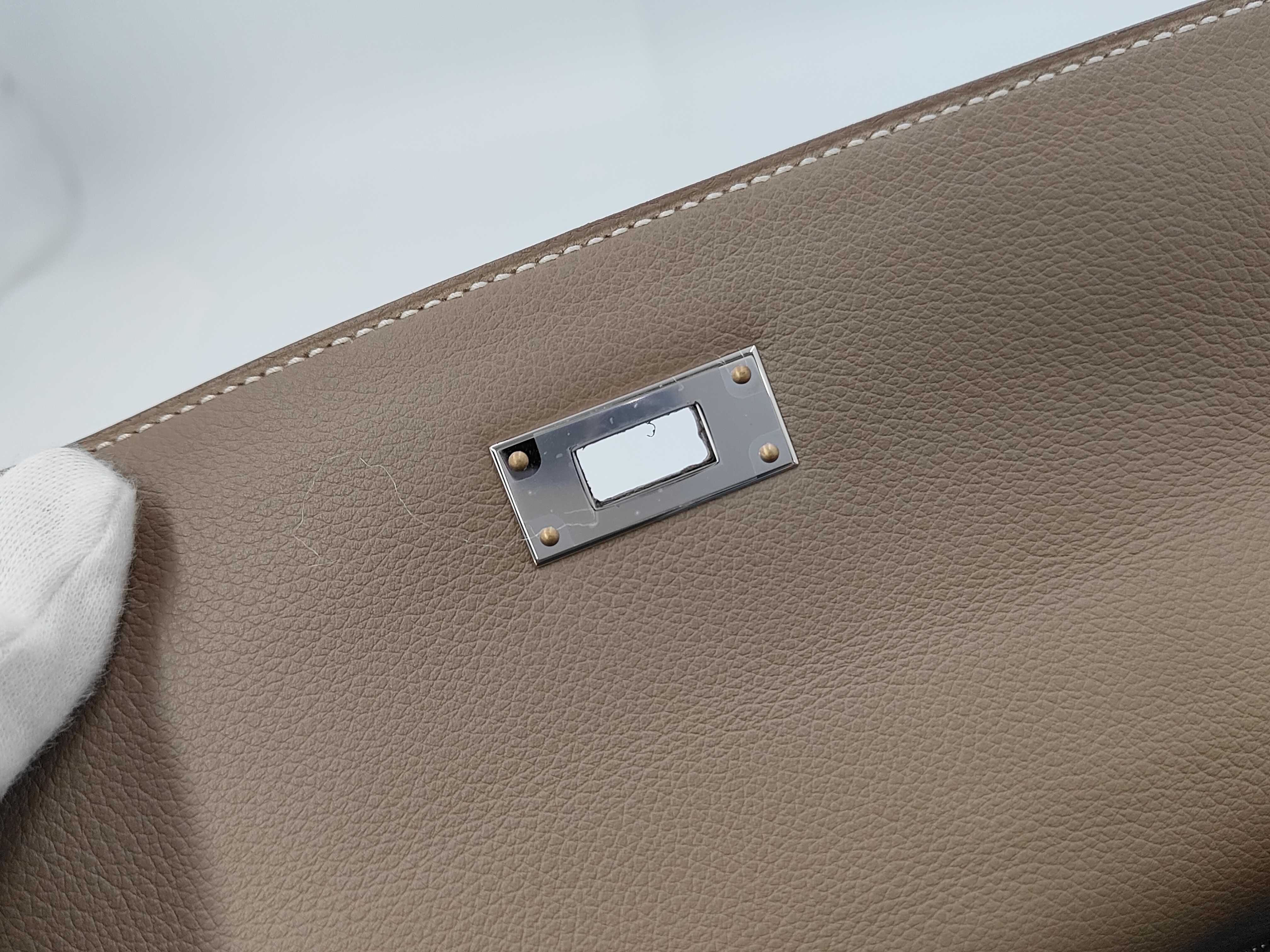 Kelly 28 Etoupe Evercolor Silver Hardware G Stamp Handbag — view 11