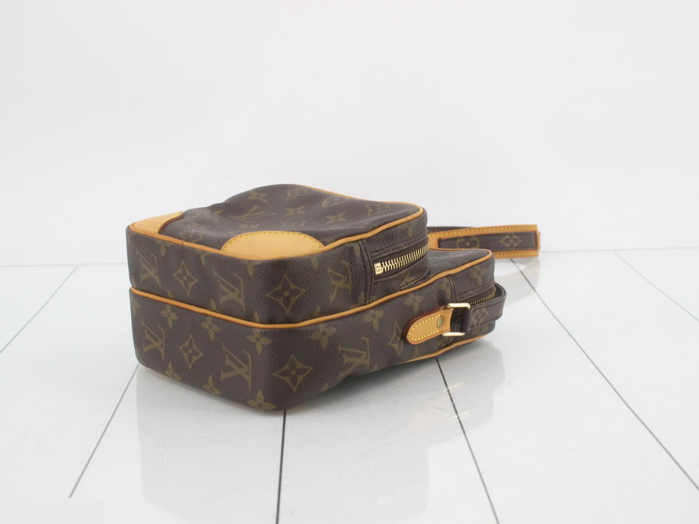 M45236 LV Amazon M45236 — view 6