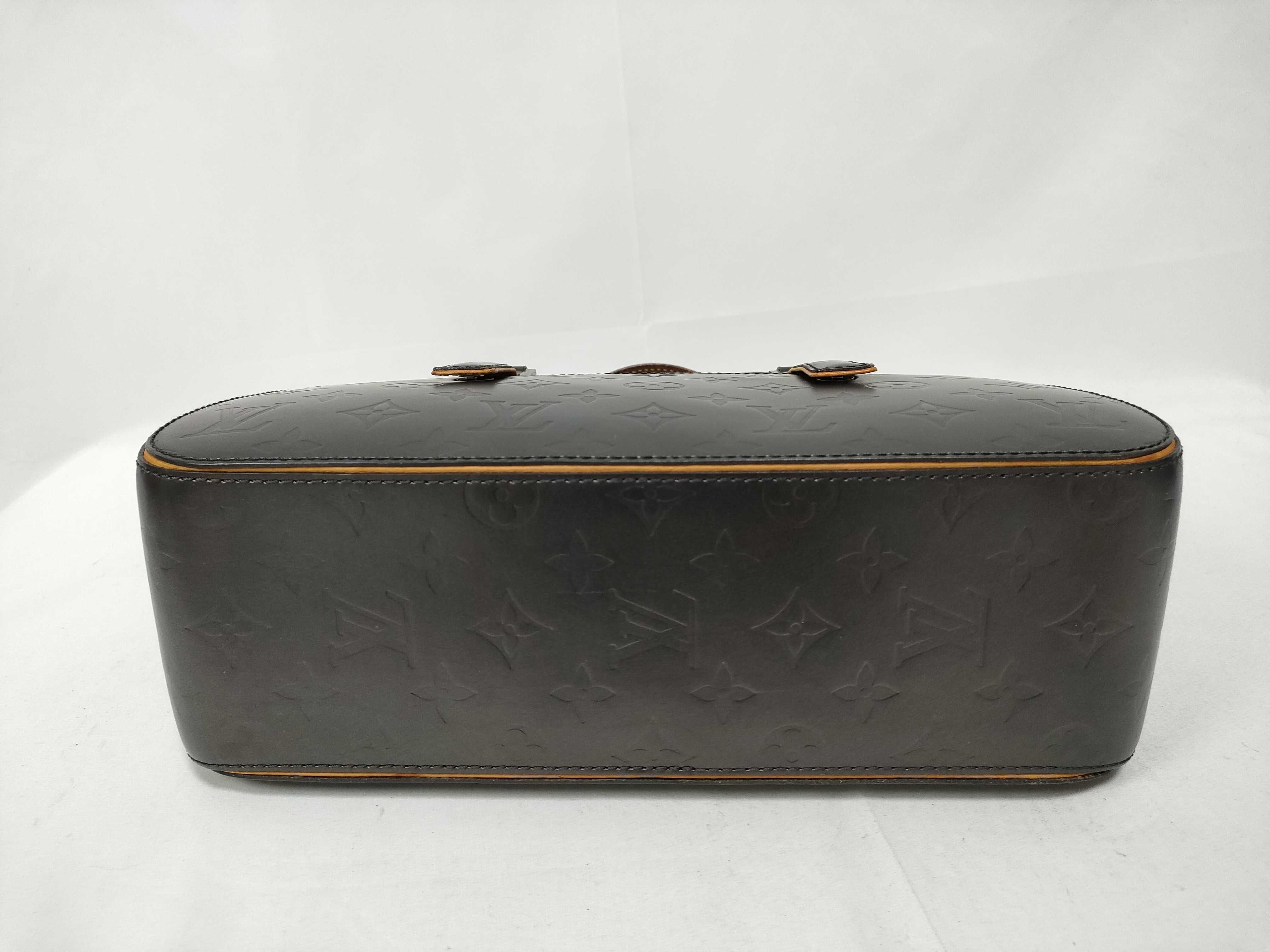 Monogram Matte Louis Vuitton Shelton Noir M55172 Bag Handbag — view 3