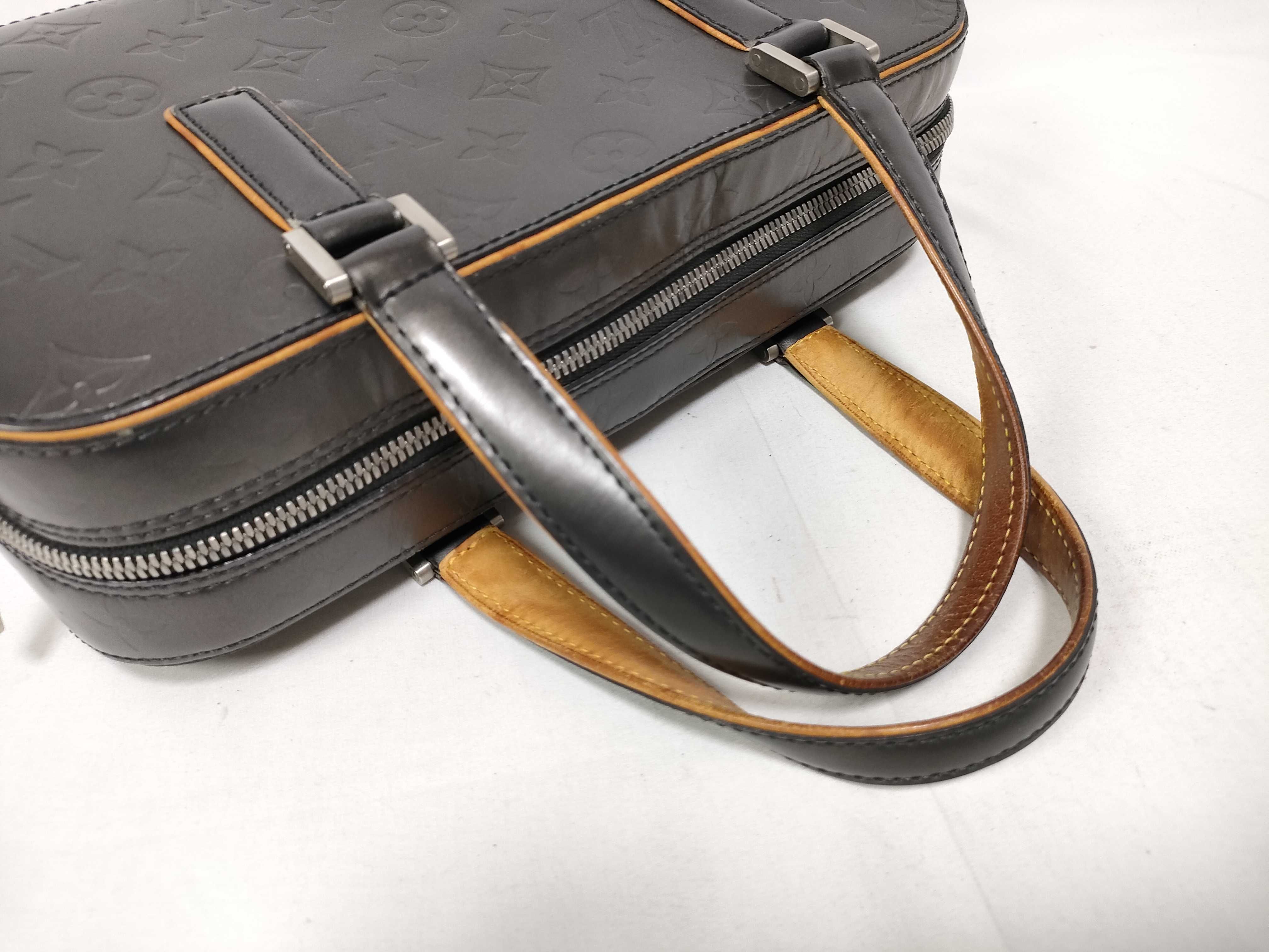 Monogram Matte Louis Vuitton Shelton Noir M55172 Bag Handbag — view 9