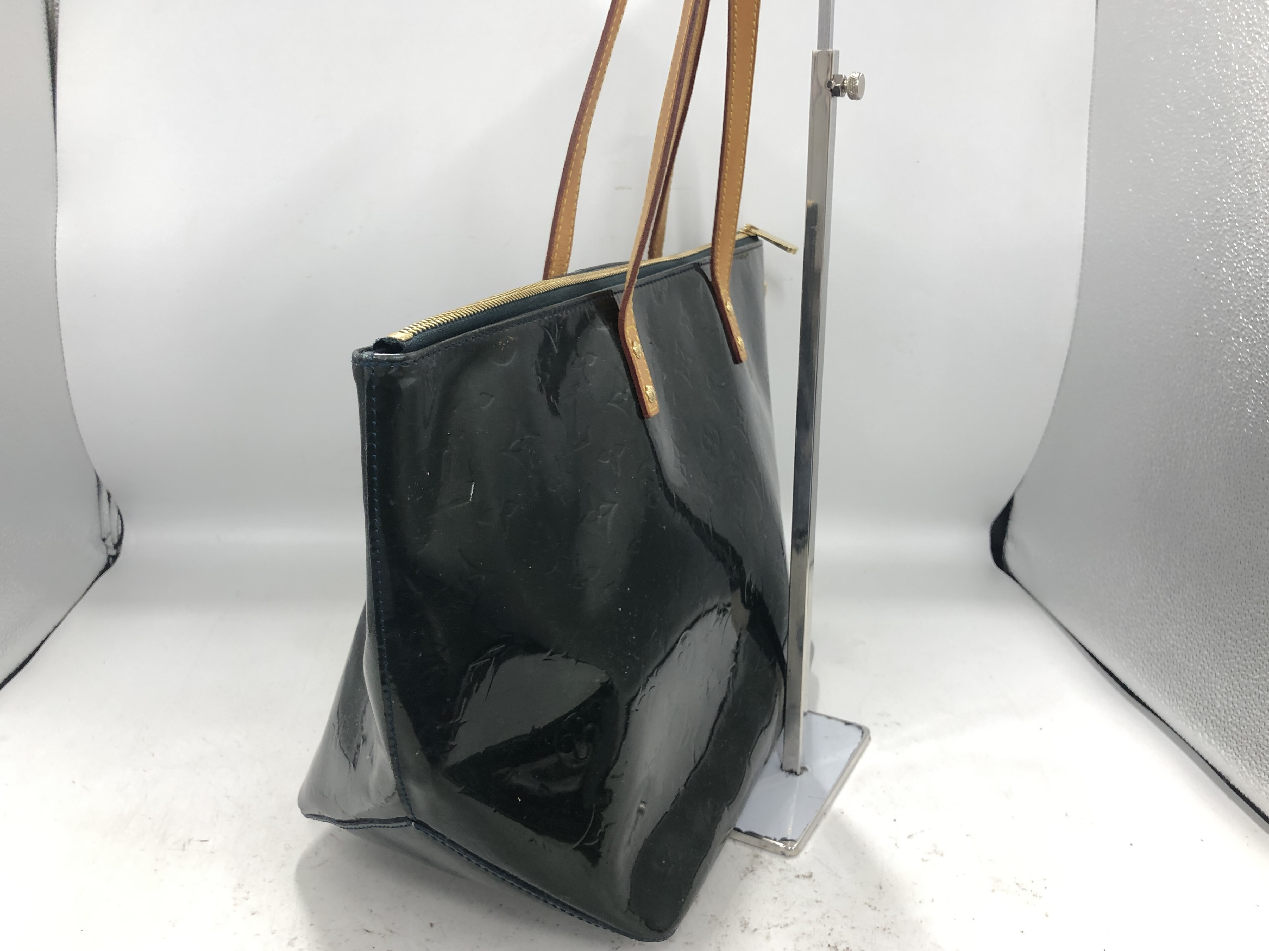 Vernis Pervue PM M93671 FL1032 Patent Leather Blue Nuit Tote Bag — view 2