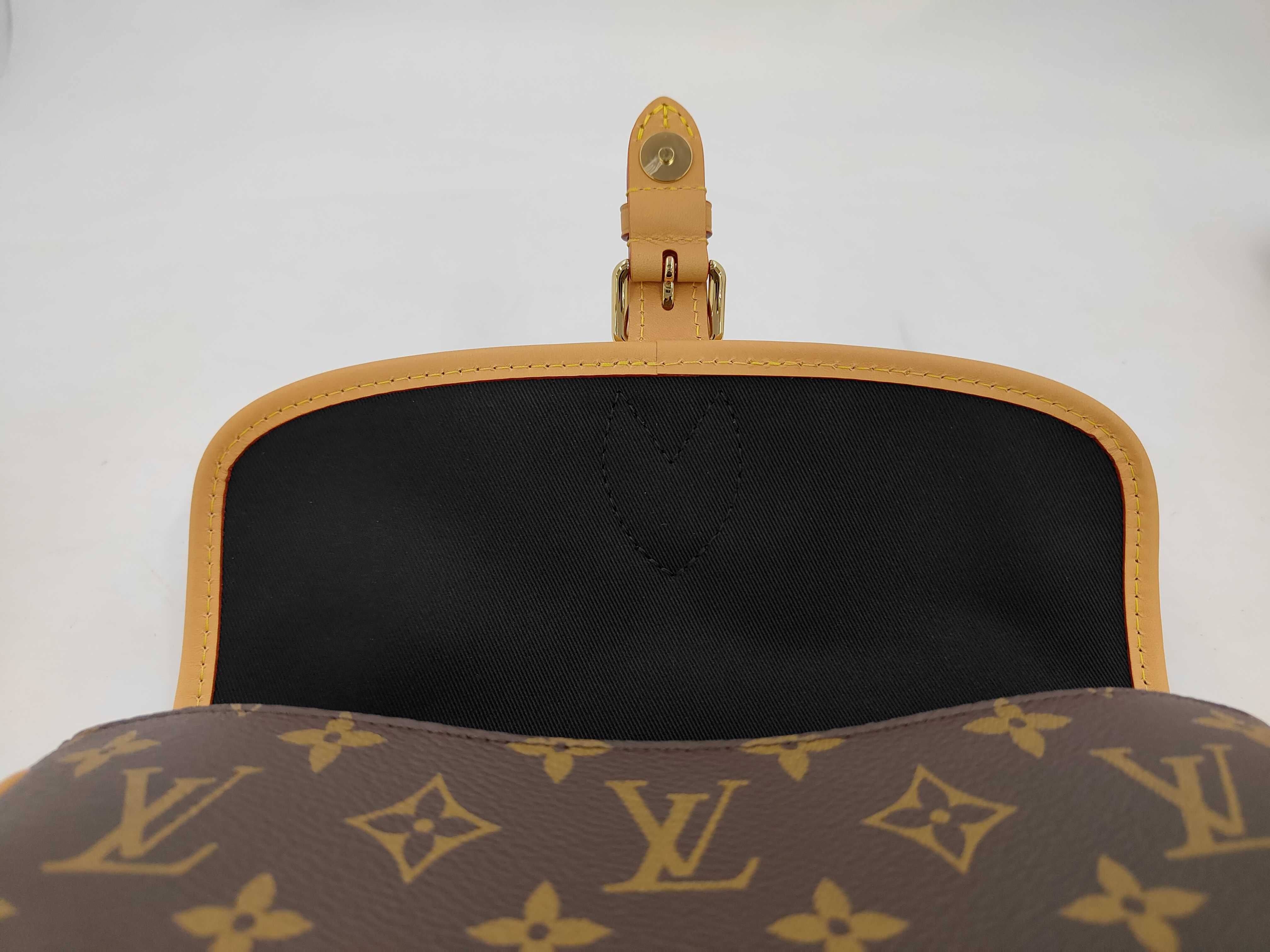 Diane Monogram M45985 Shoulder Bag — view 8