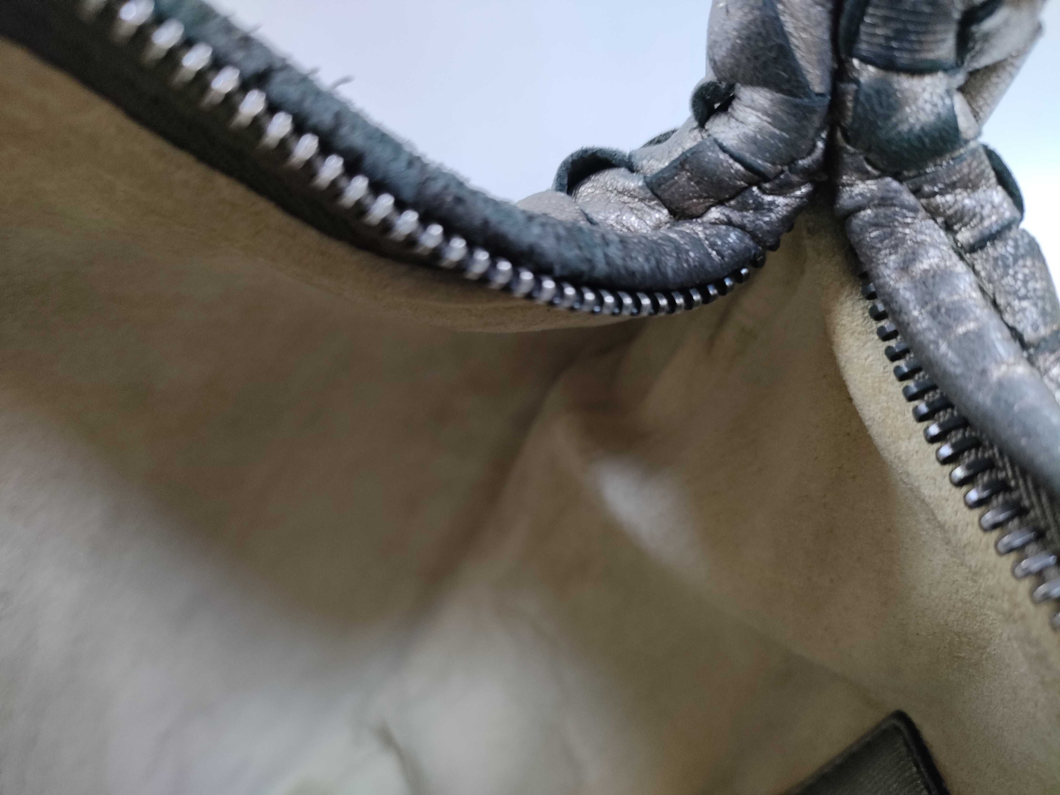 Intrecciato Hobo Leather Bag Handbag — view 13