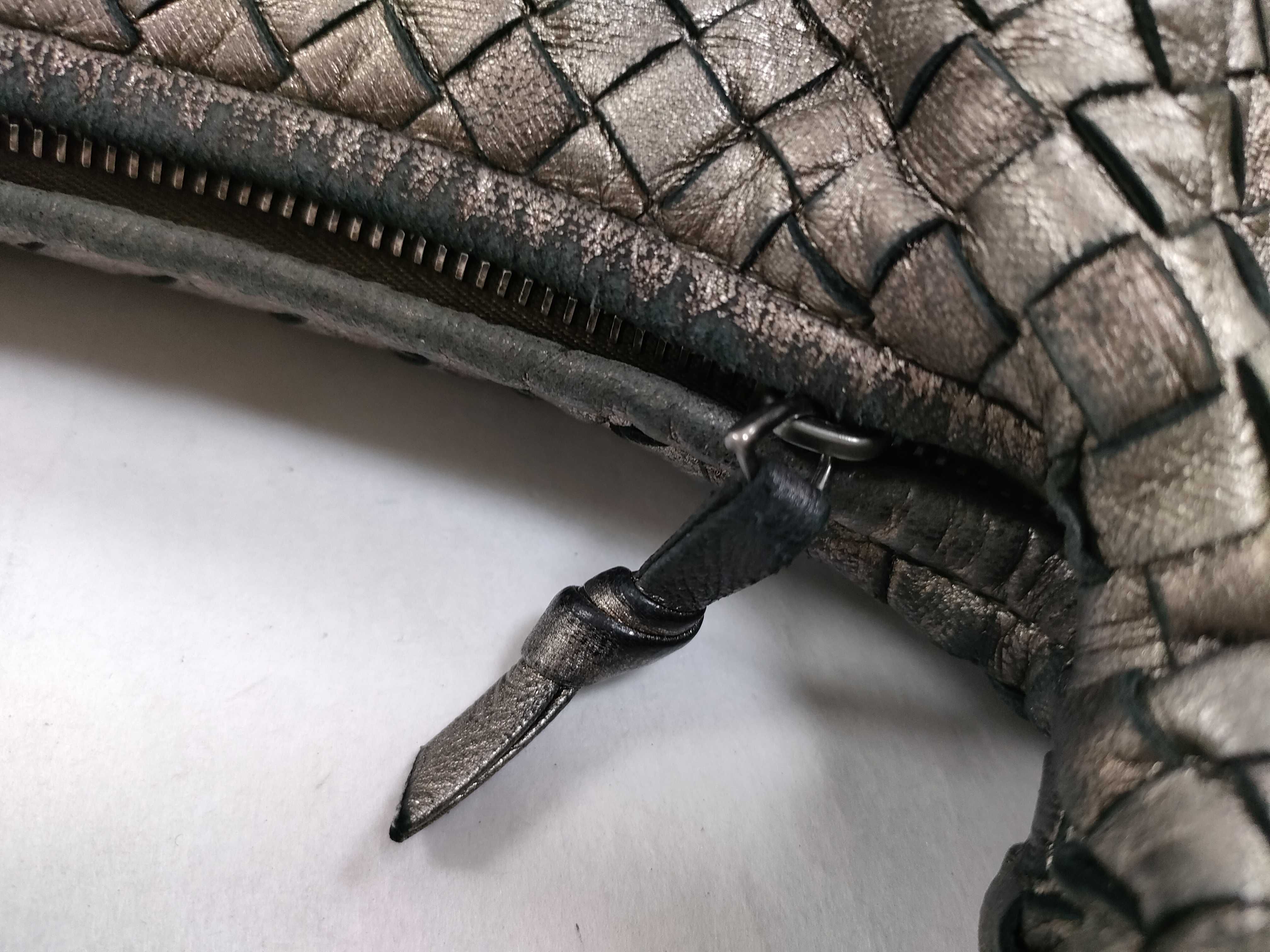 Intrecciato Hobo Leather Bag Handbag — view 7