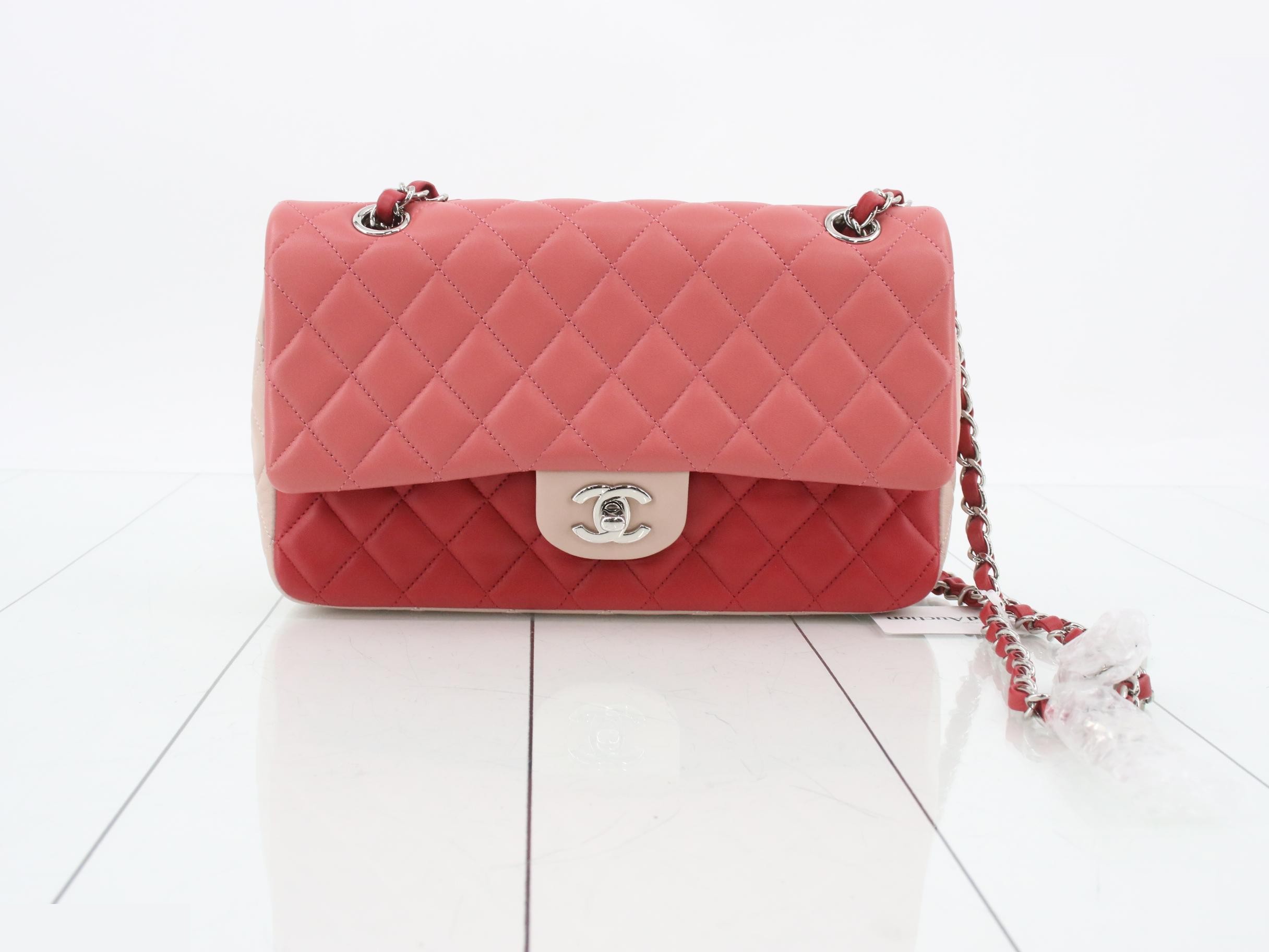 Matelassé Lambskin Double Chain Shoulder Bag