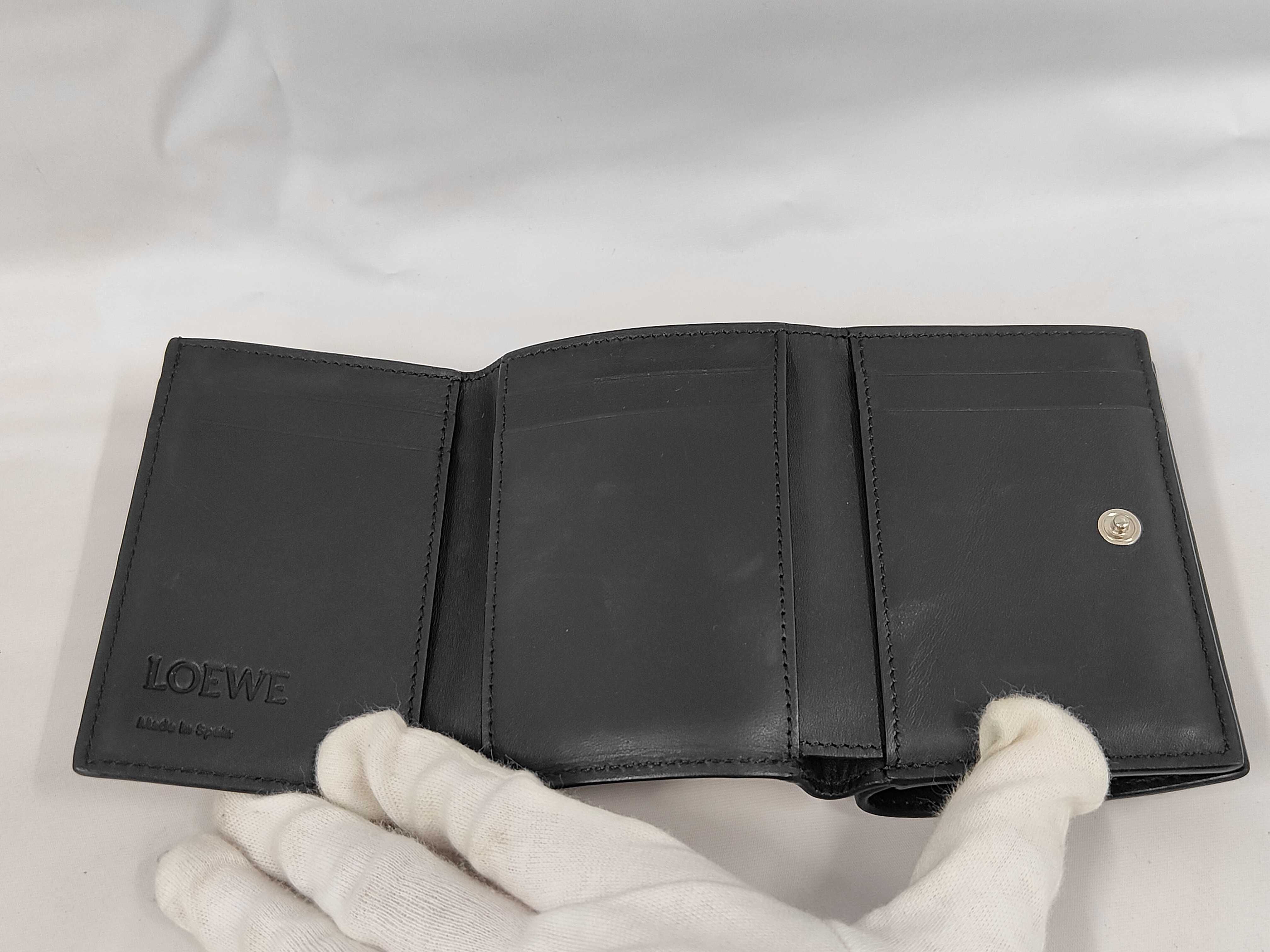 Anagram Tri-fold Wallet — view 9