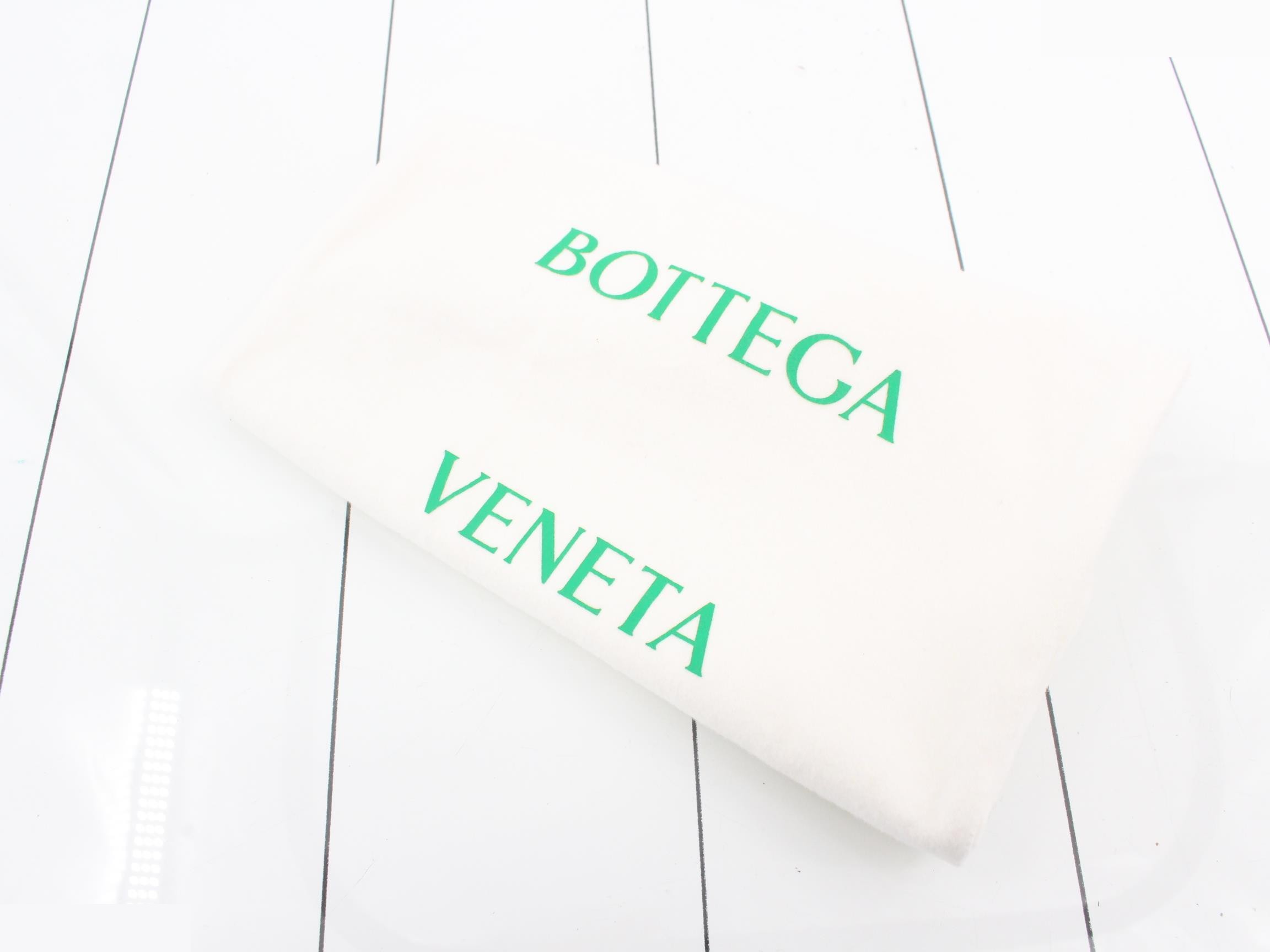 Intrecciato (bag) - Shoulder bag - Pink — view 7