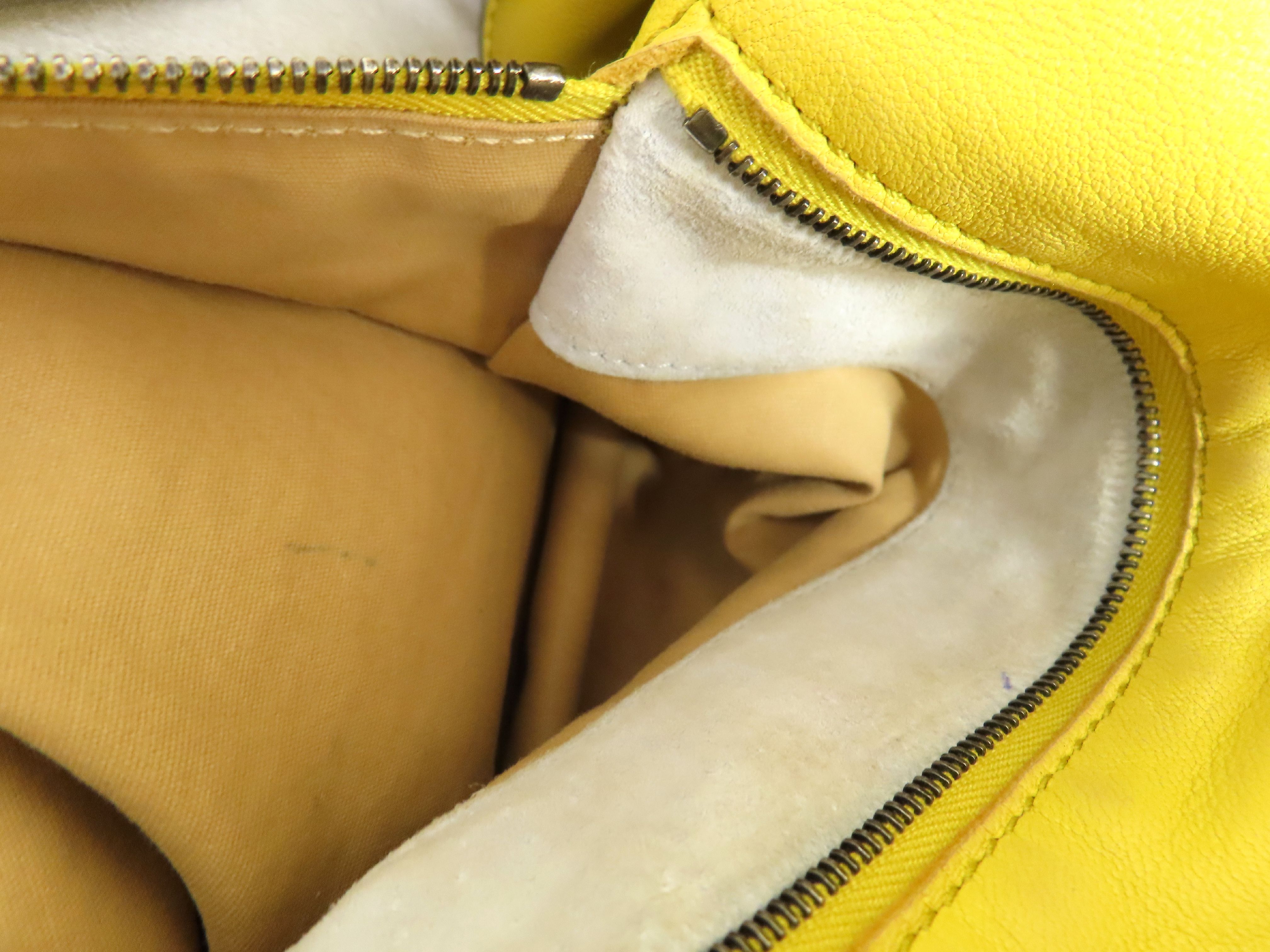 Intrecciato Bottega Campana Yellow Handbag — view 11