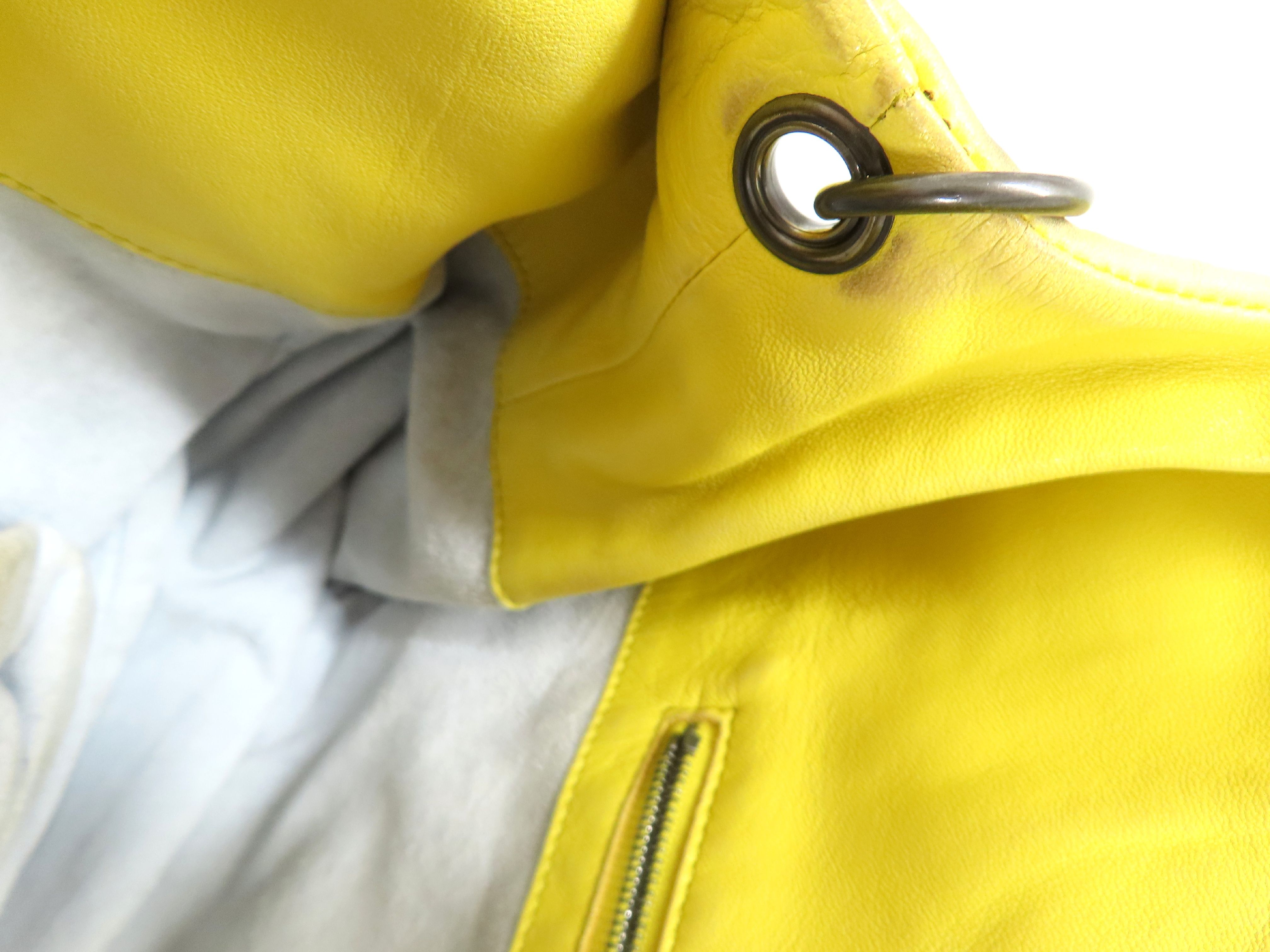 Intrecciato Bottega Campana Yellow Handbag — view 8