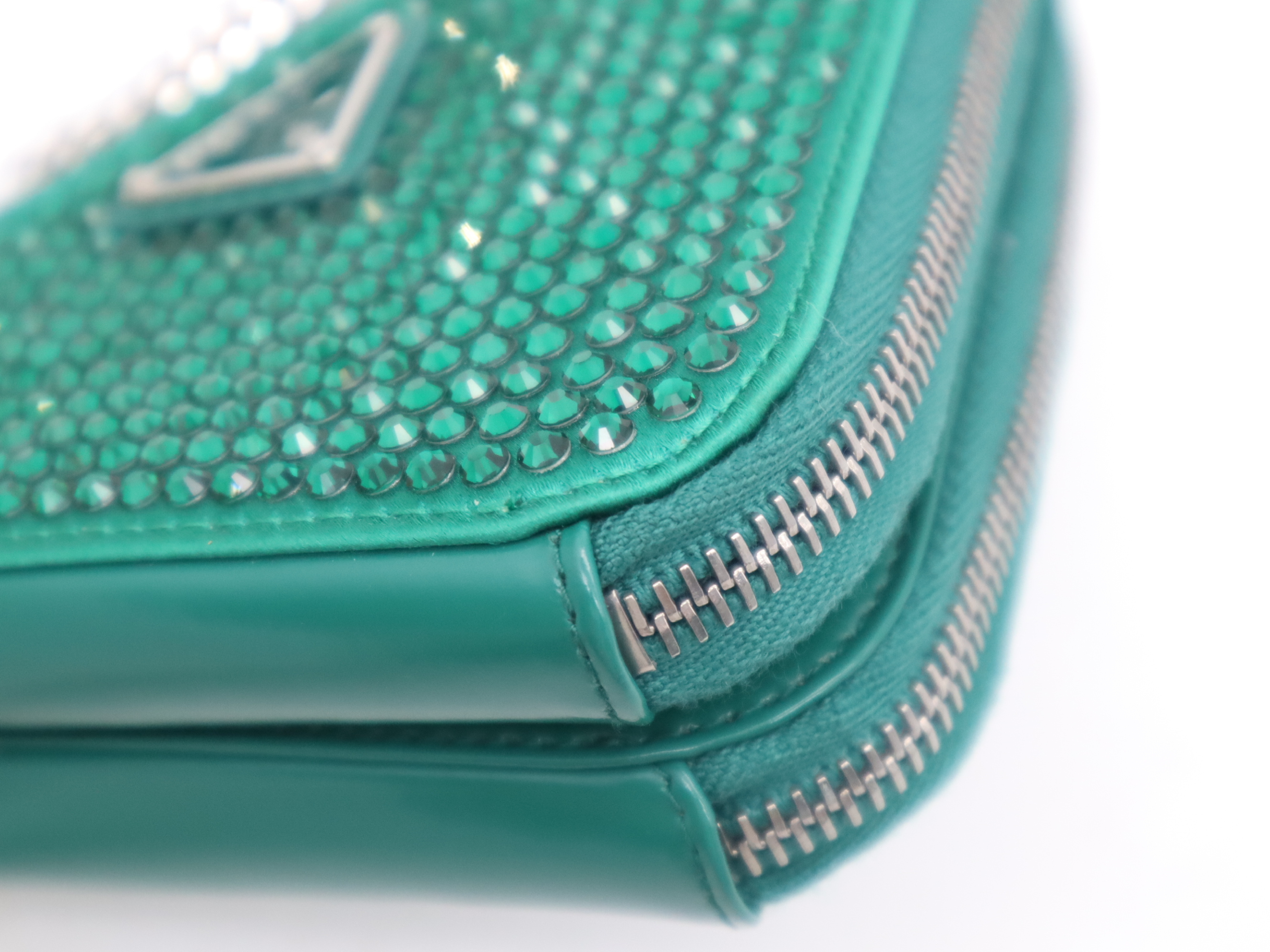 1NR015 Bijou Leather Triangle Mini Pouch, Green, with Shoulder Strap and Box, RFID Tested, Shoulder Bag — view 8